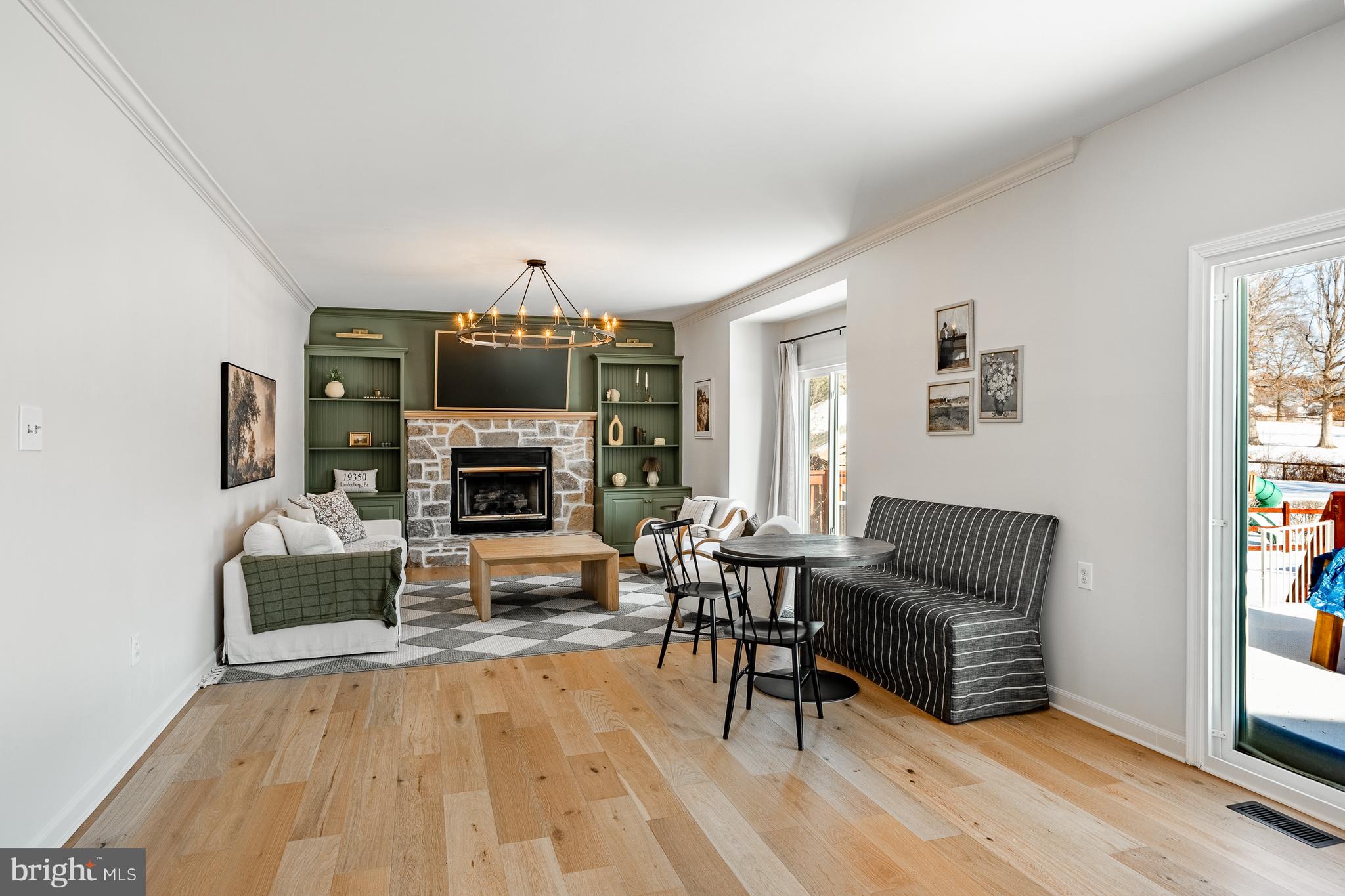 MEADOW WOODS - Residential