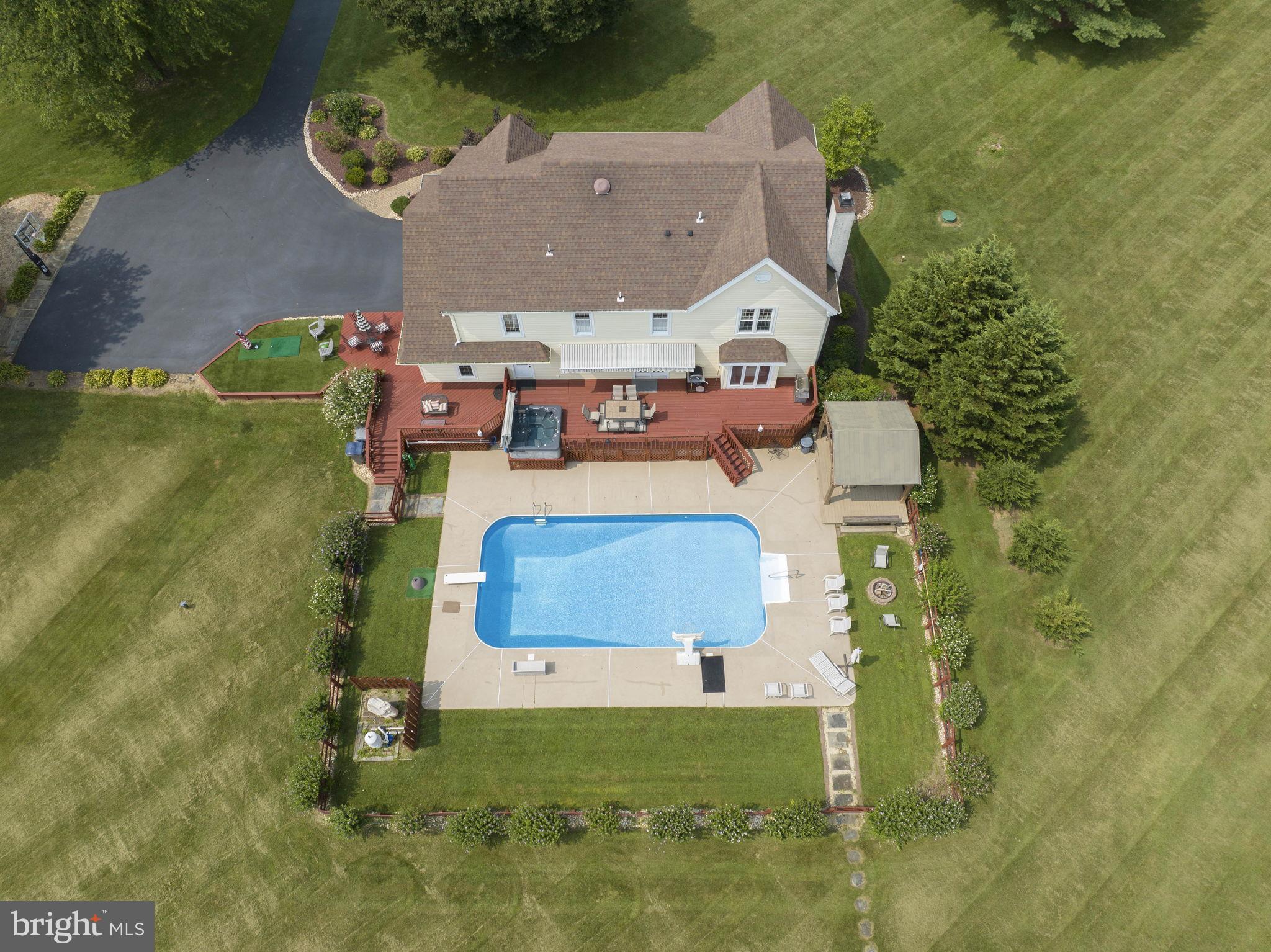 MEADOW WOODS - Residential