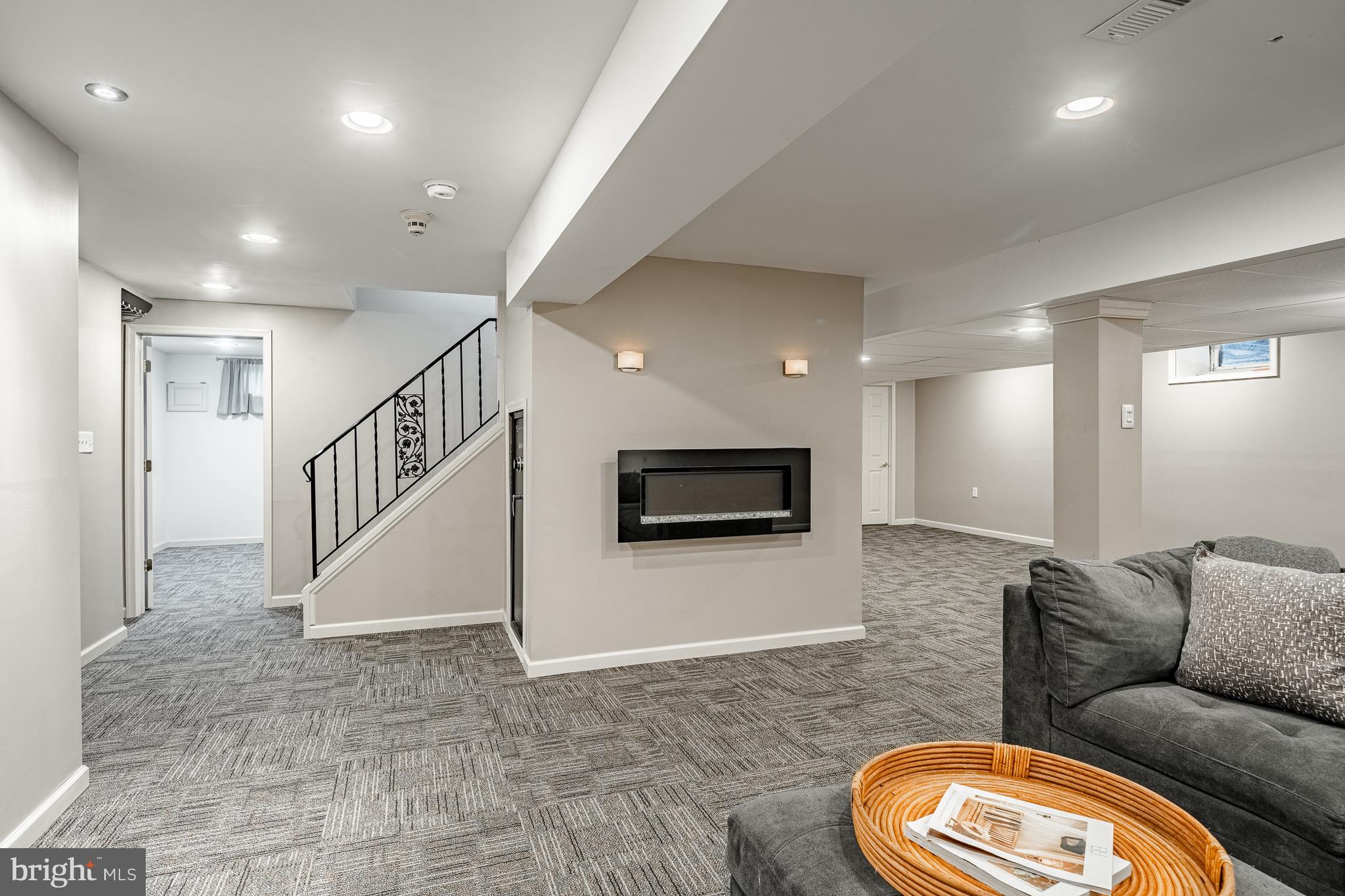 MEADOW WOODS - Residential