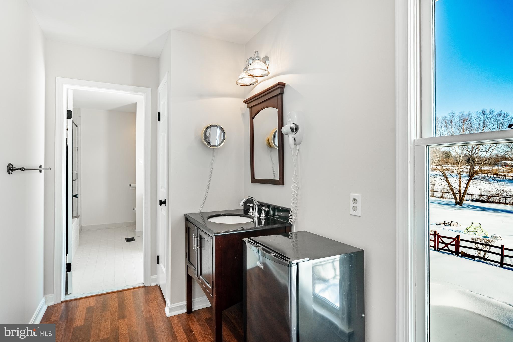 MEADOW WOODS - Residential