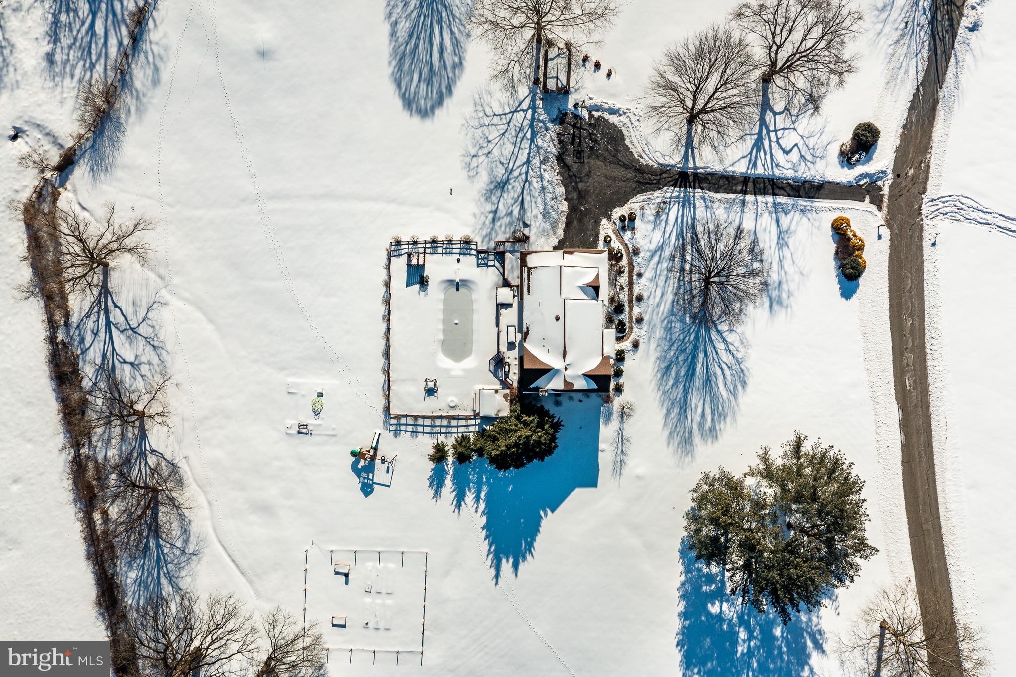 MEADOW WOODS - Residential