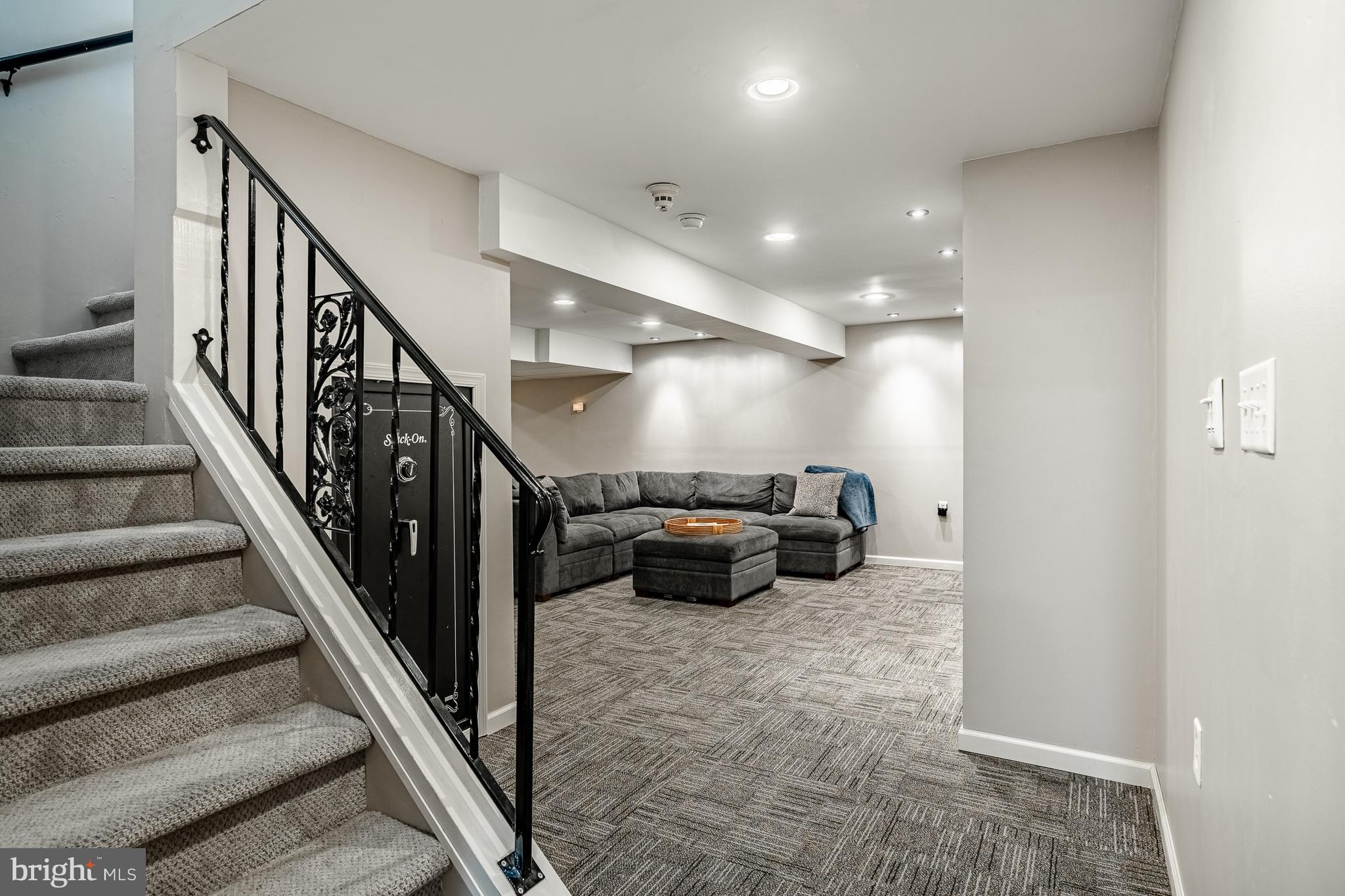 MEADOW WOODS - Residential