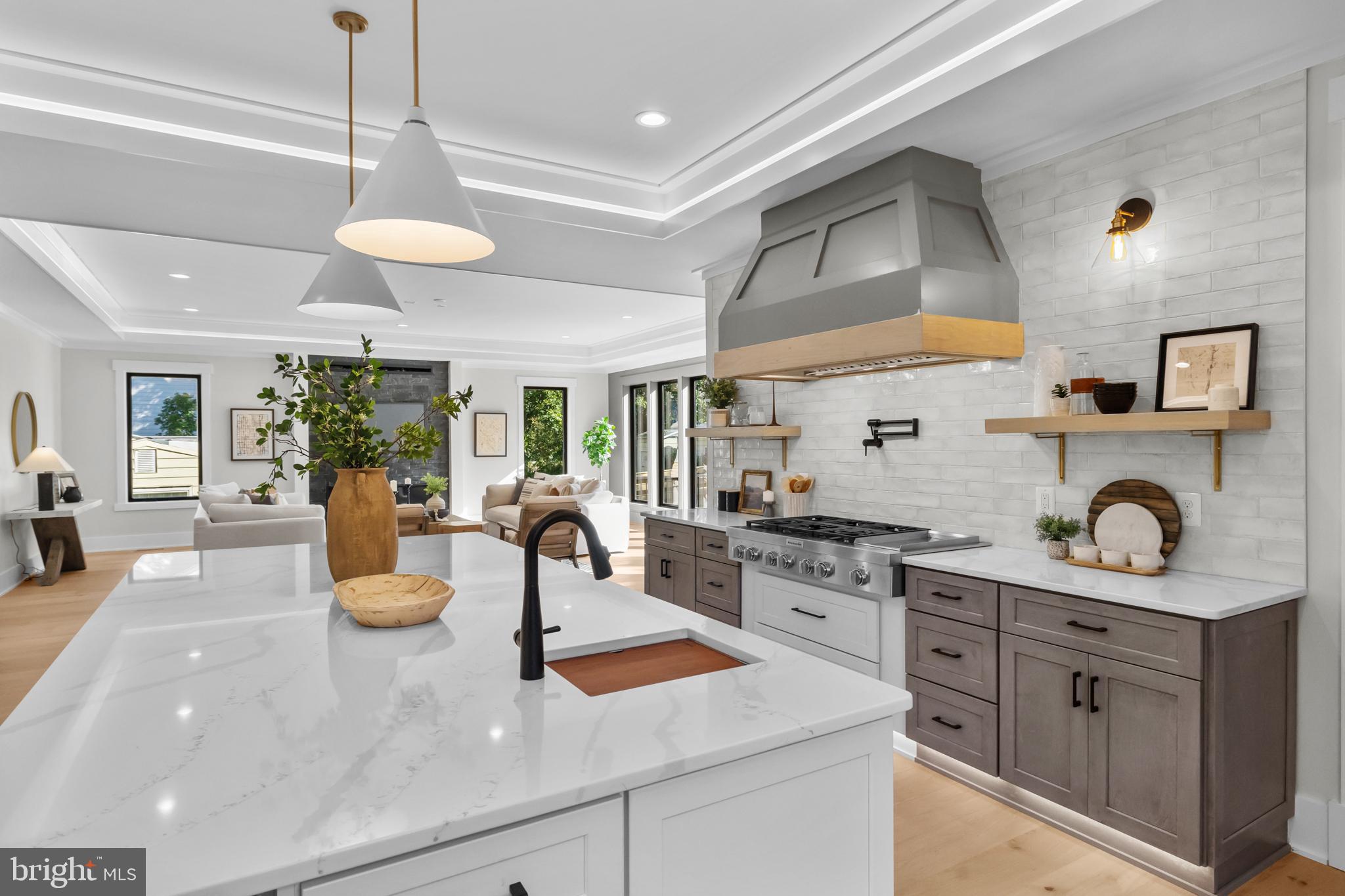 PIMMIT HILLS - Residential