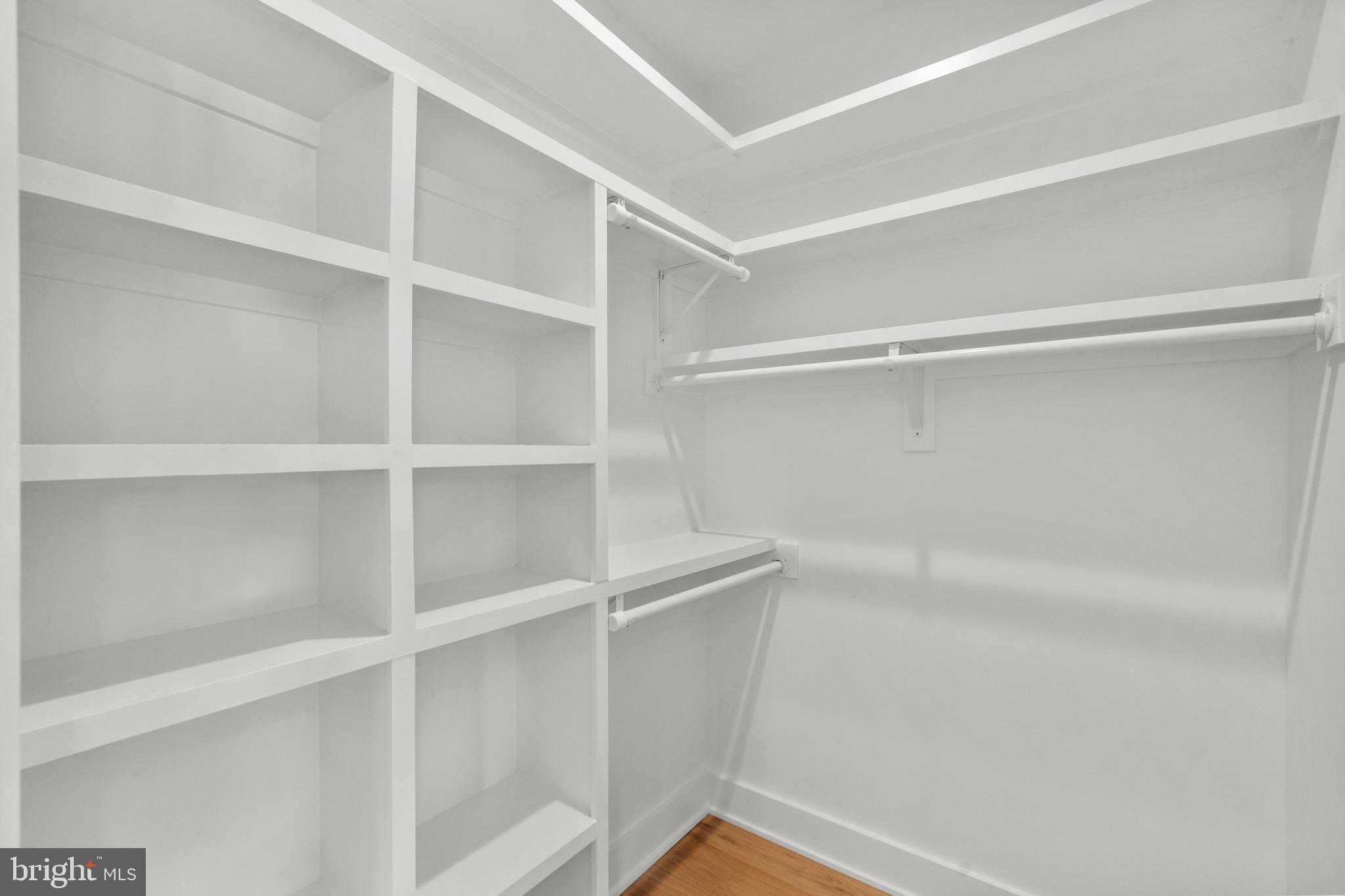 PIMMIT HILLS - Residential