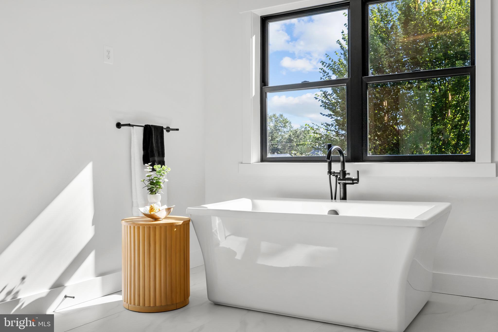 PIMMIT HILLS - Residential