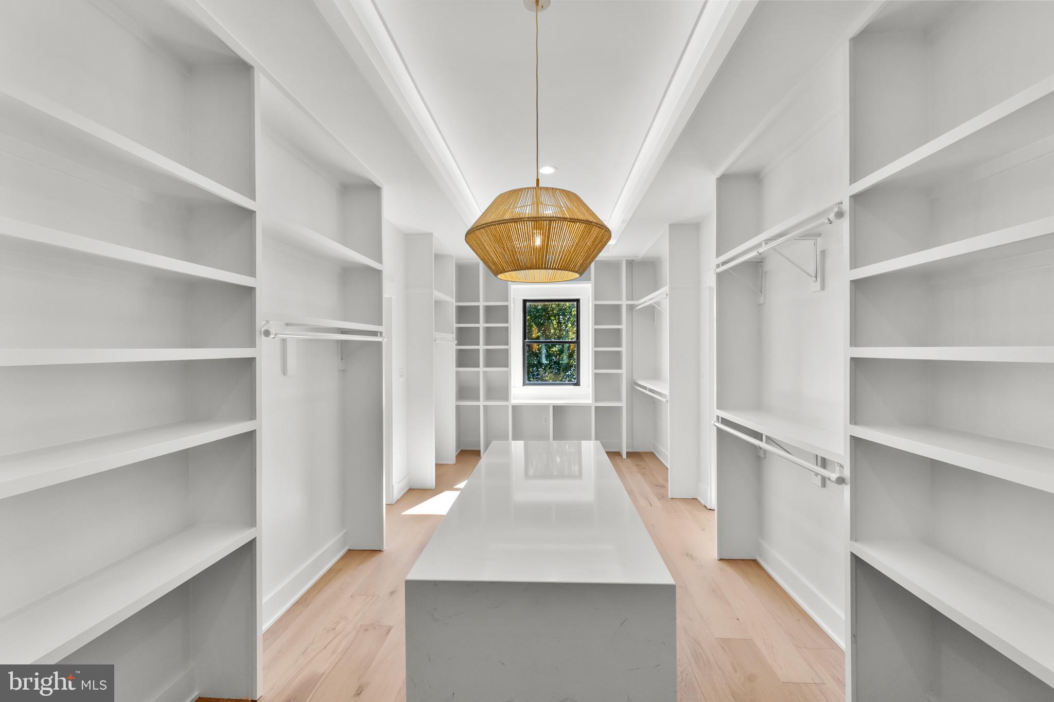 PIMMIT HILLS - Residential