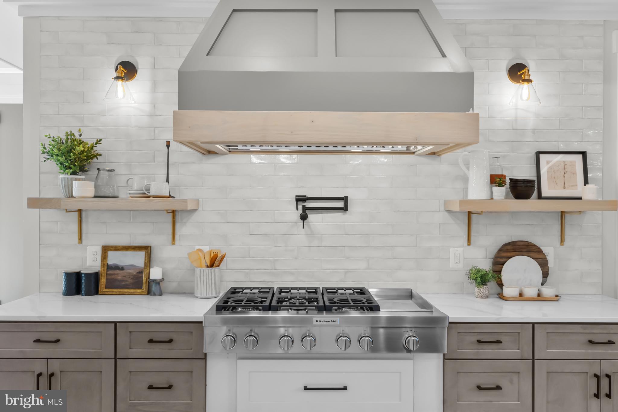 PIMMIT HILLS - Residential