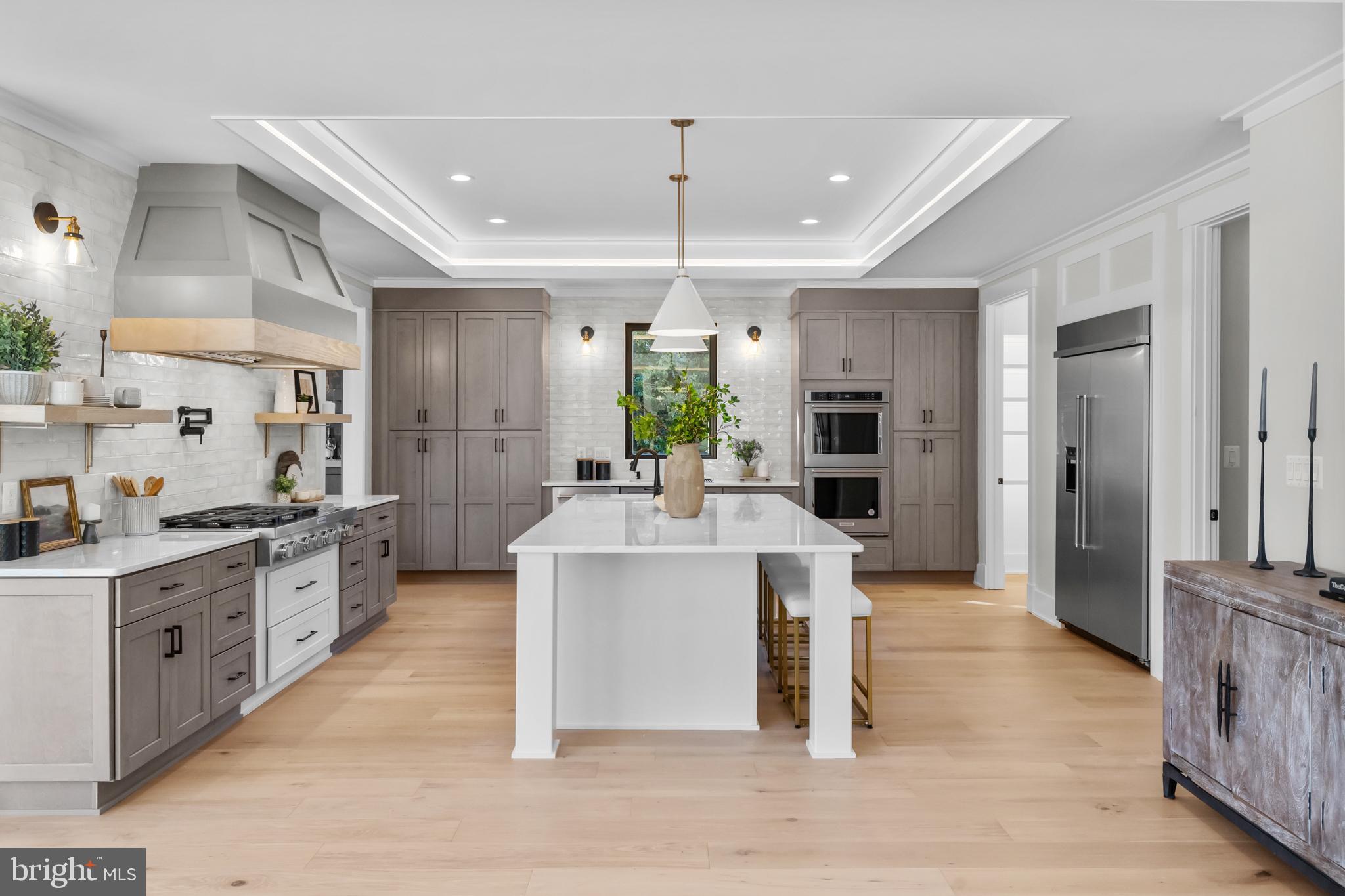 PIMMIT HILLS - Residential