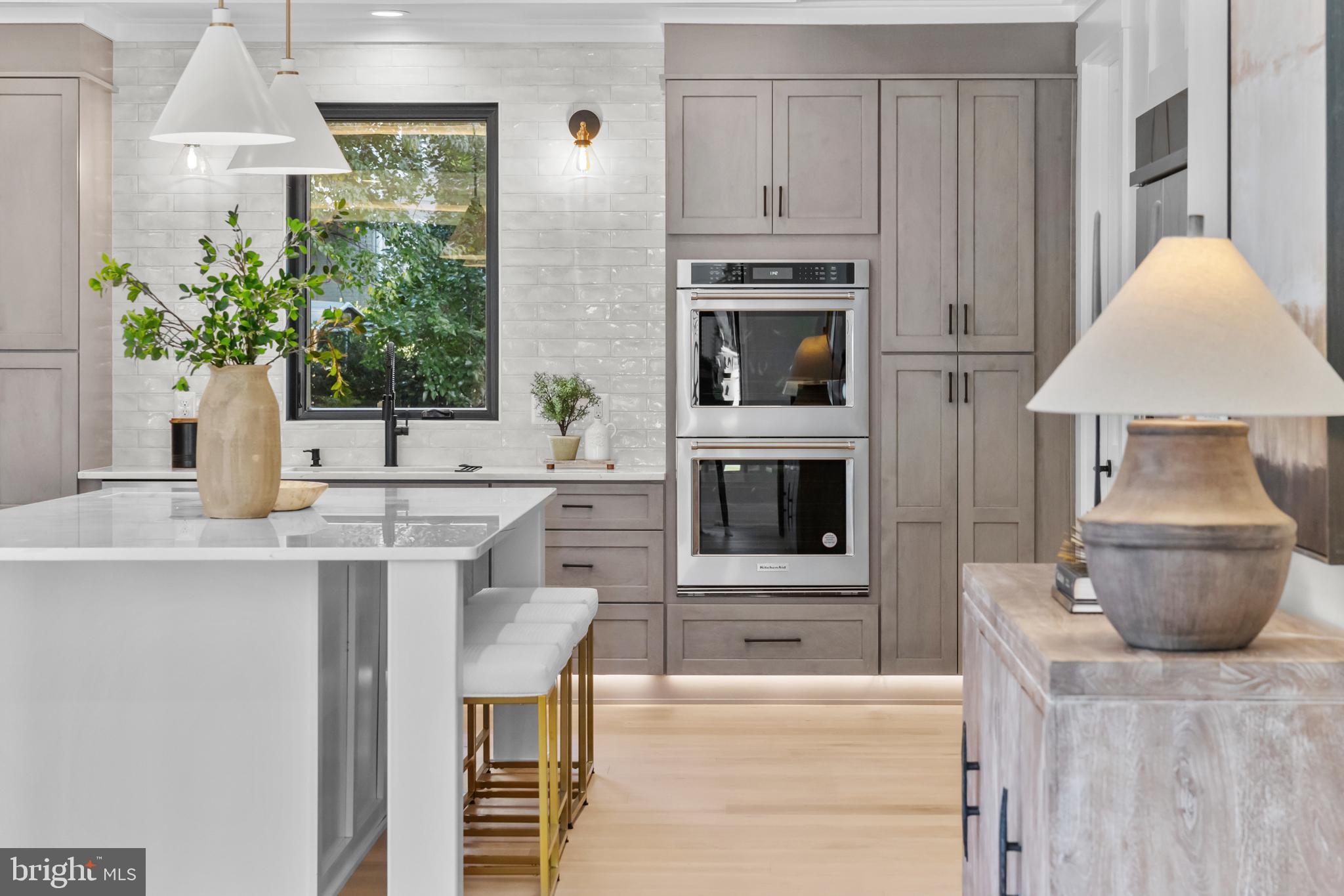 PIMMIT HILLS - Residential