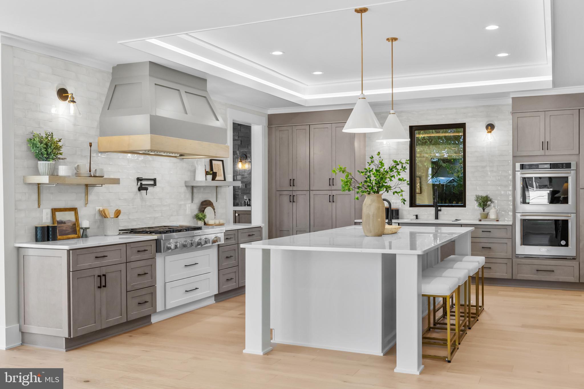 PIMMIT HILLS - Residential