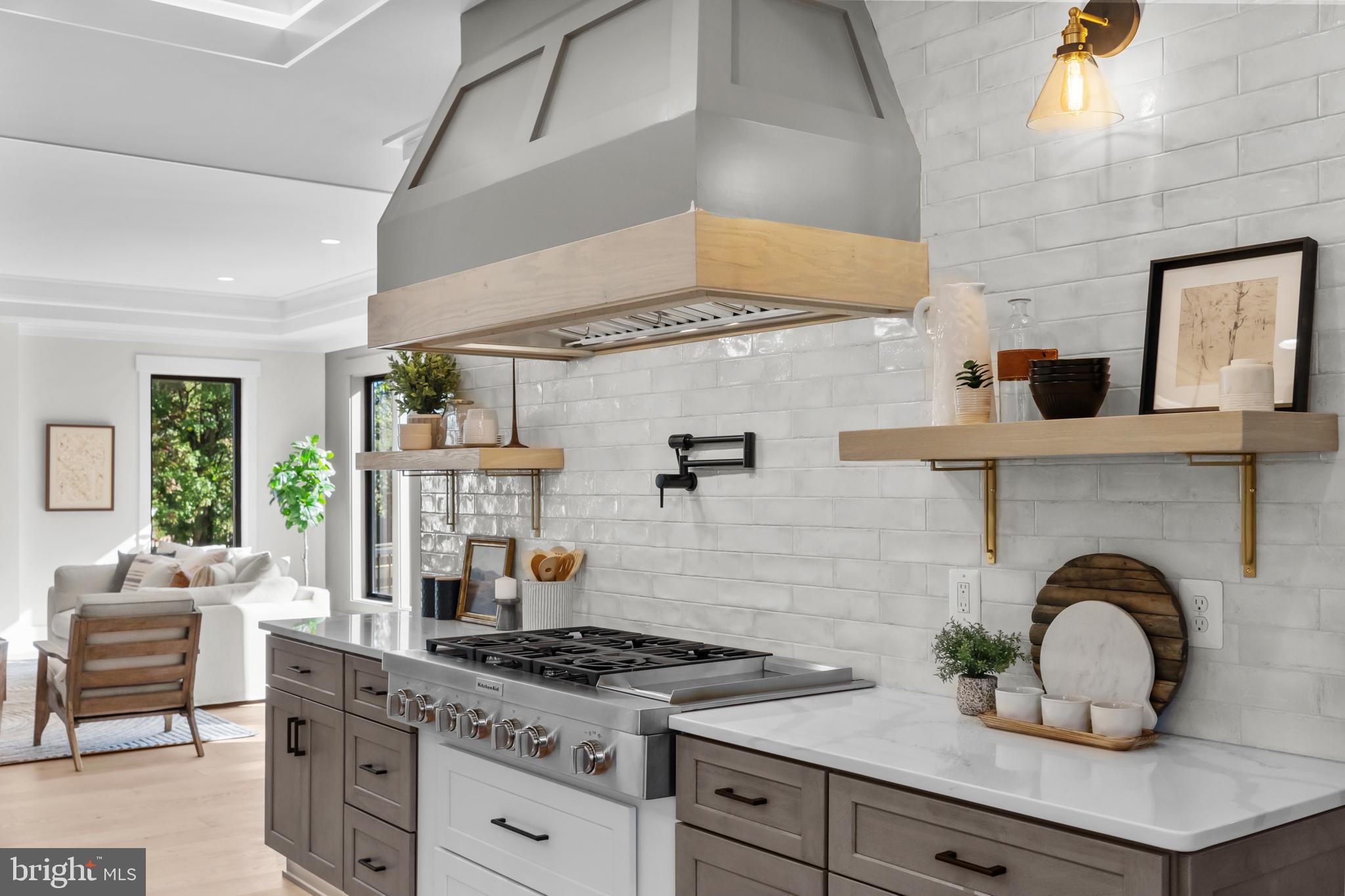 PIMMIT HILLS - Residential