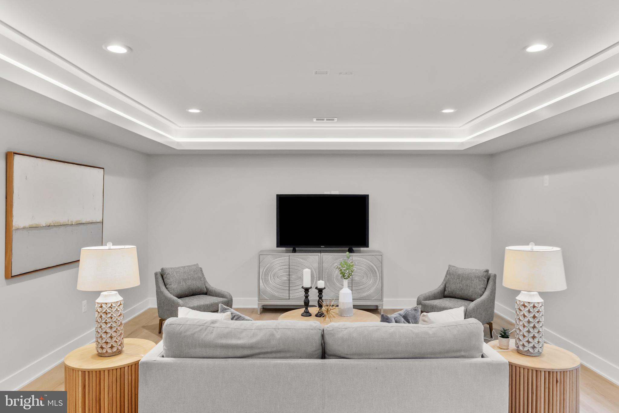 PIMMIT HILLS - Residential