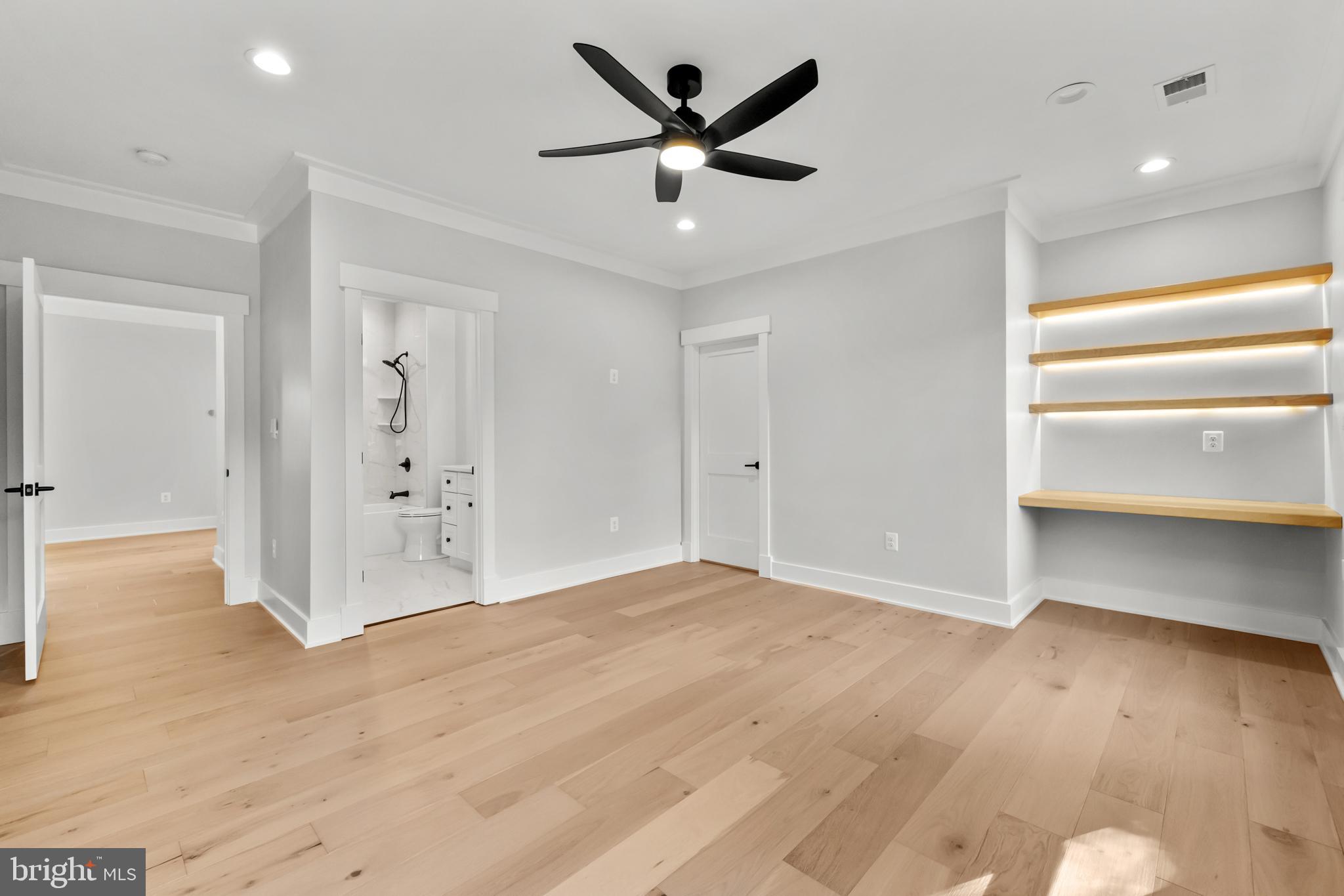 PIMMIT HILLS - Residential