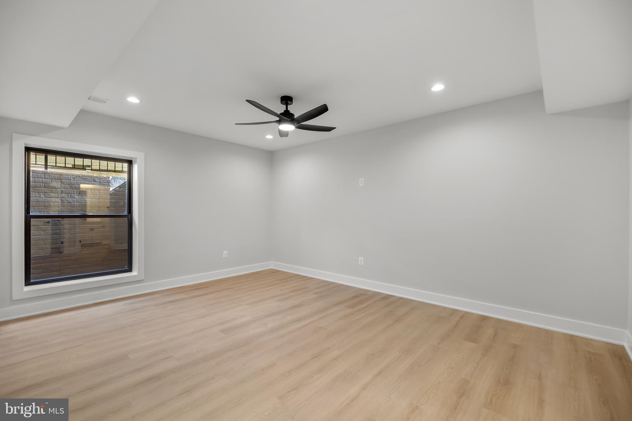 PIMMIT HILLS - Residential