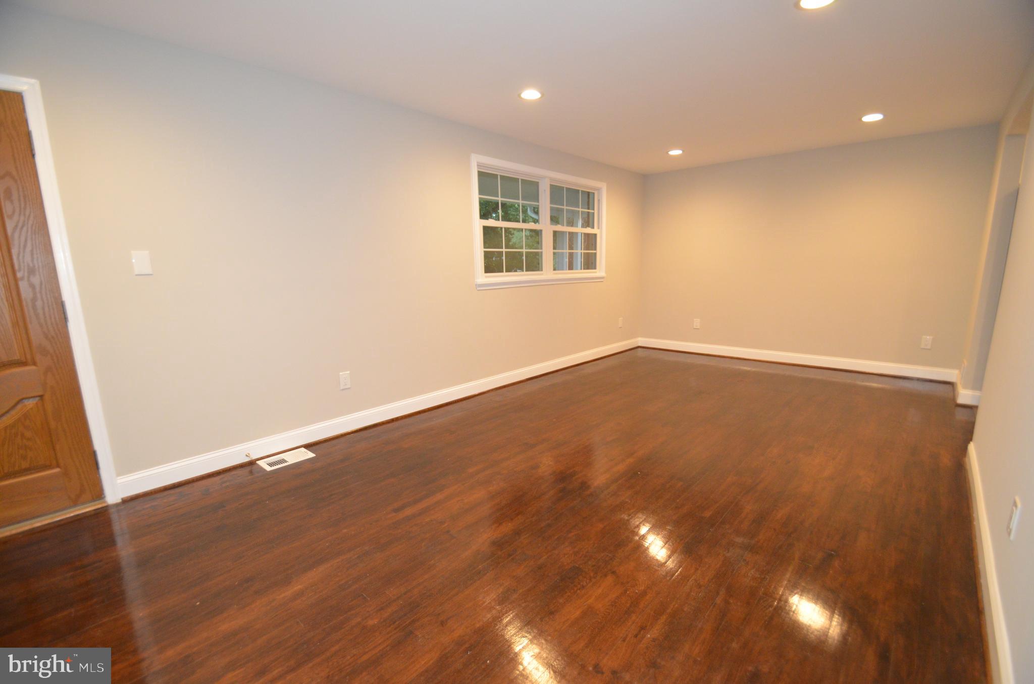 KINGS PARK - Residential Lease