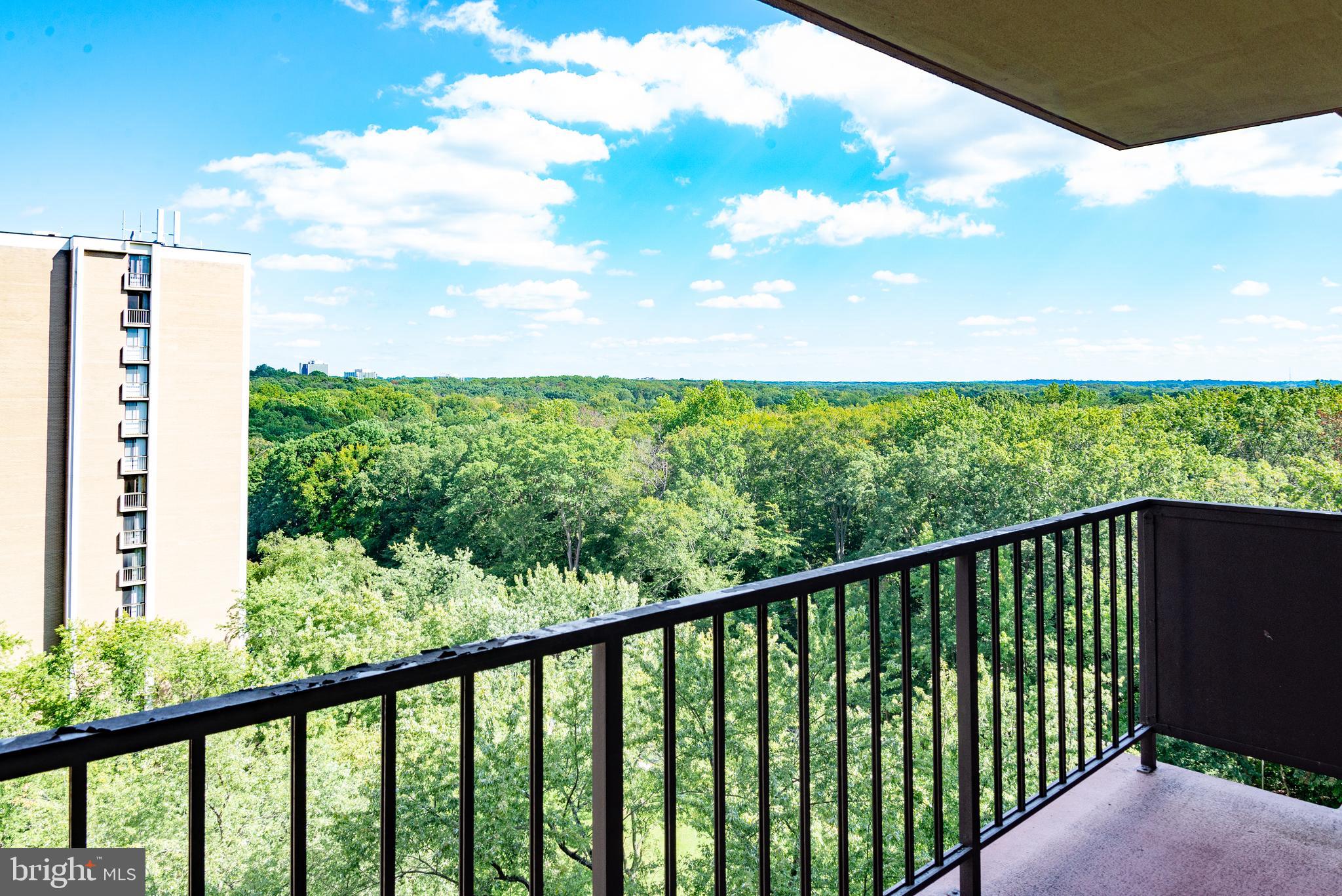 TOWERS IN WESTCHESTER PARK - Residential