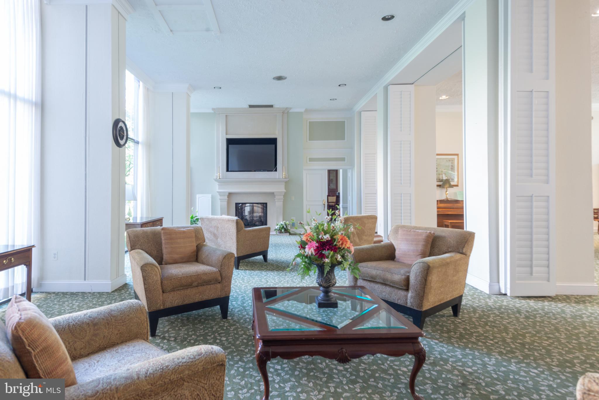 TOWERS IN WESTCHESTER PARK - Residential