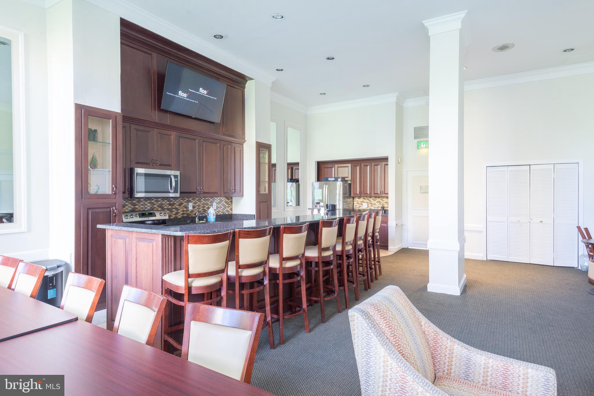 TOWERS IN WESTCHESTER PARK - Residential