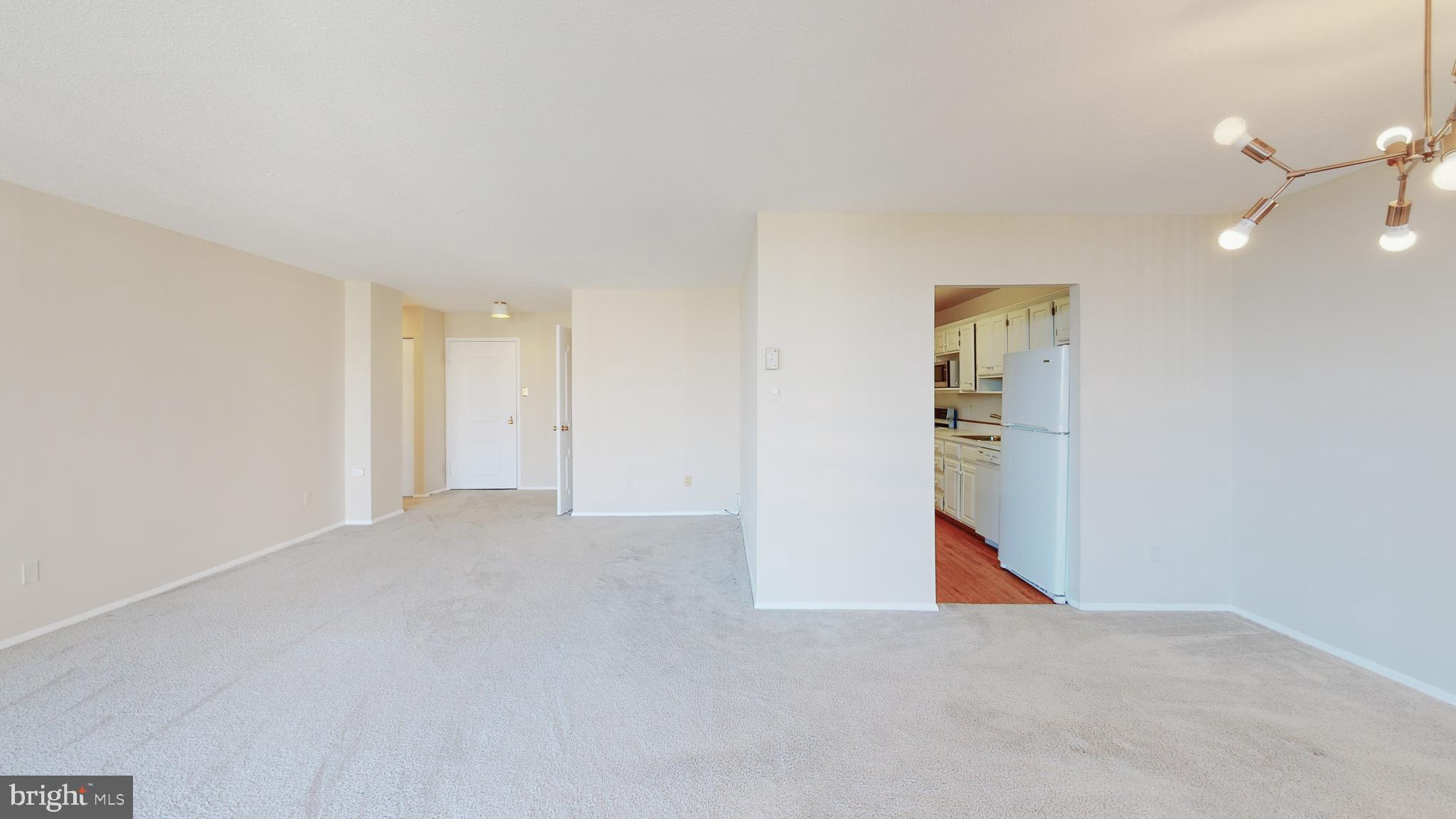 TOWERS IN WESTCHESTER PARK - Residential