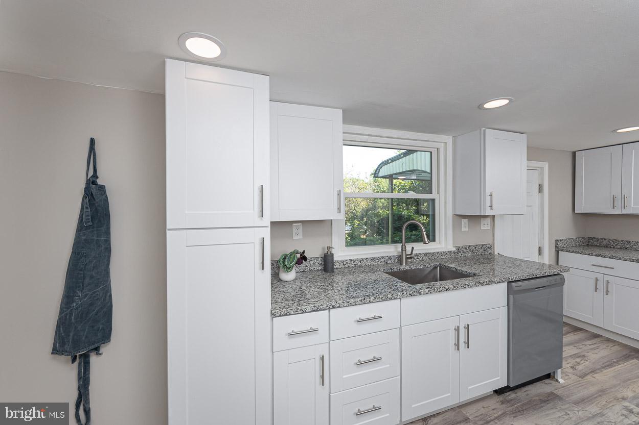 ABERDEEN HILLS - Residential