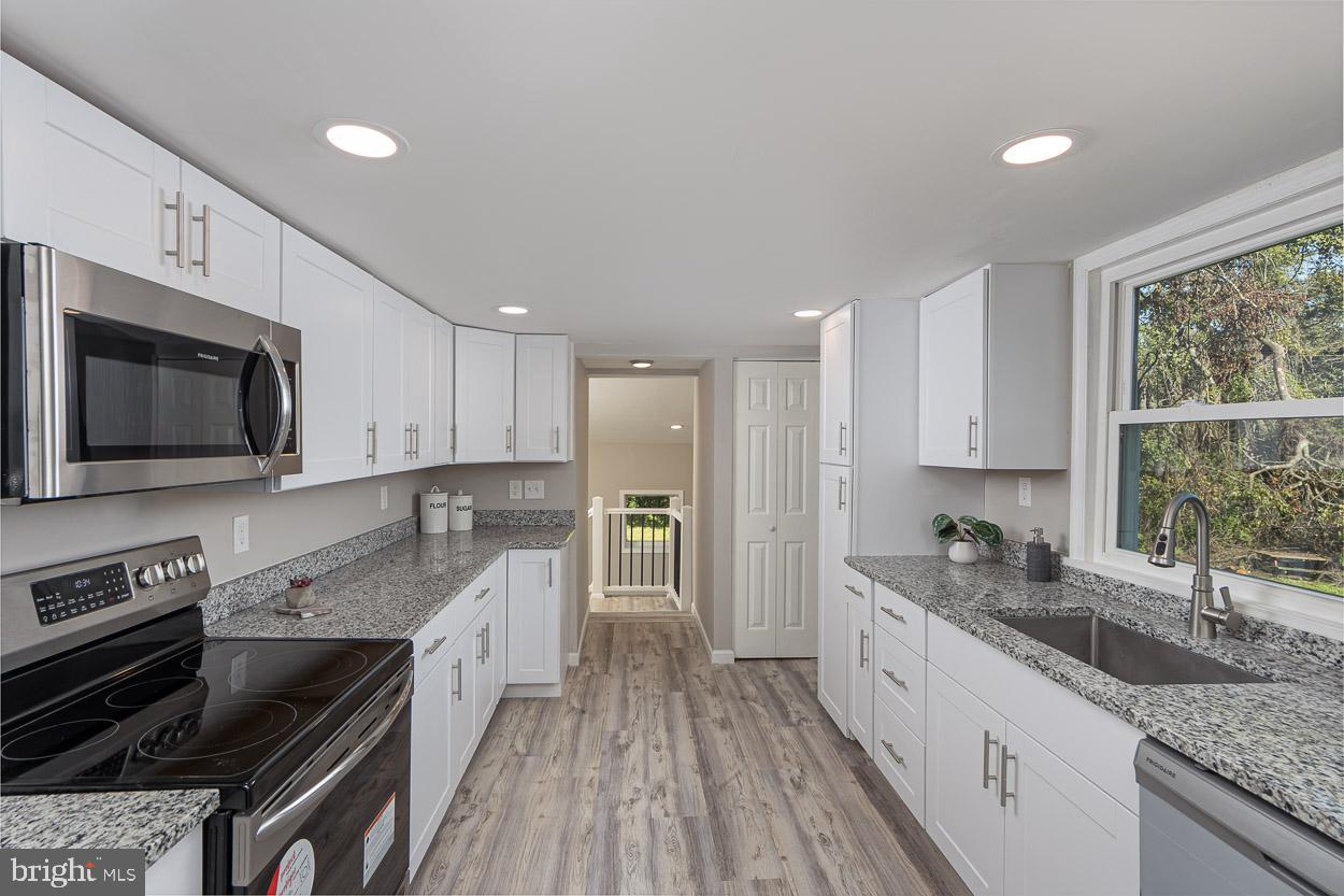 ABERDEEN HILLS - Residential