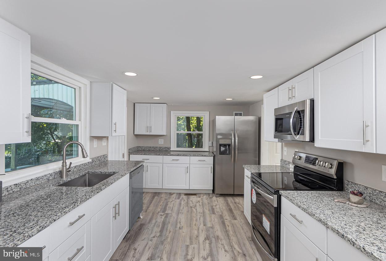 ABERDEEN HILLS - Residential