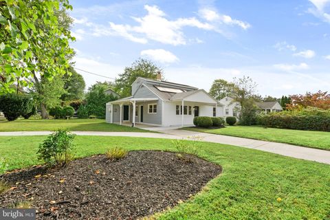 605 E EVESHAM ROAD VOORHEES NJ 08043