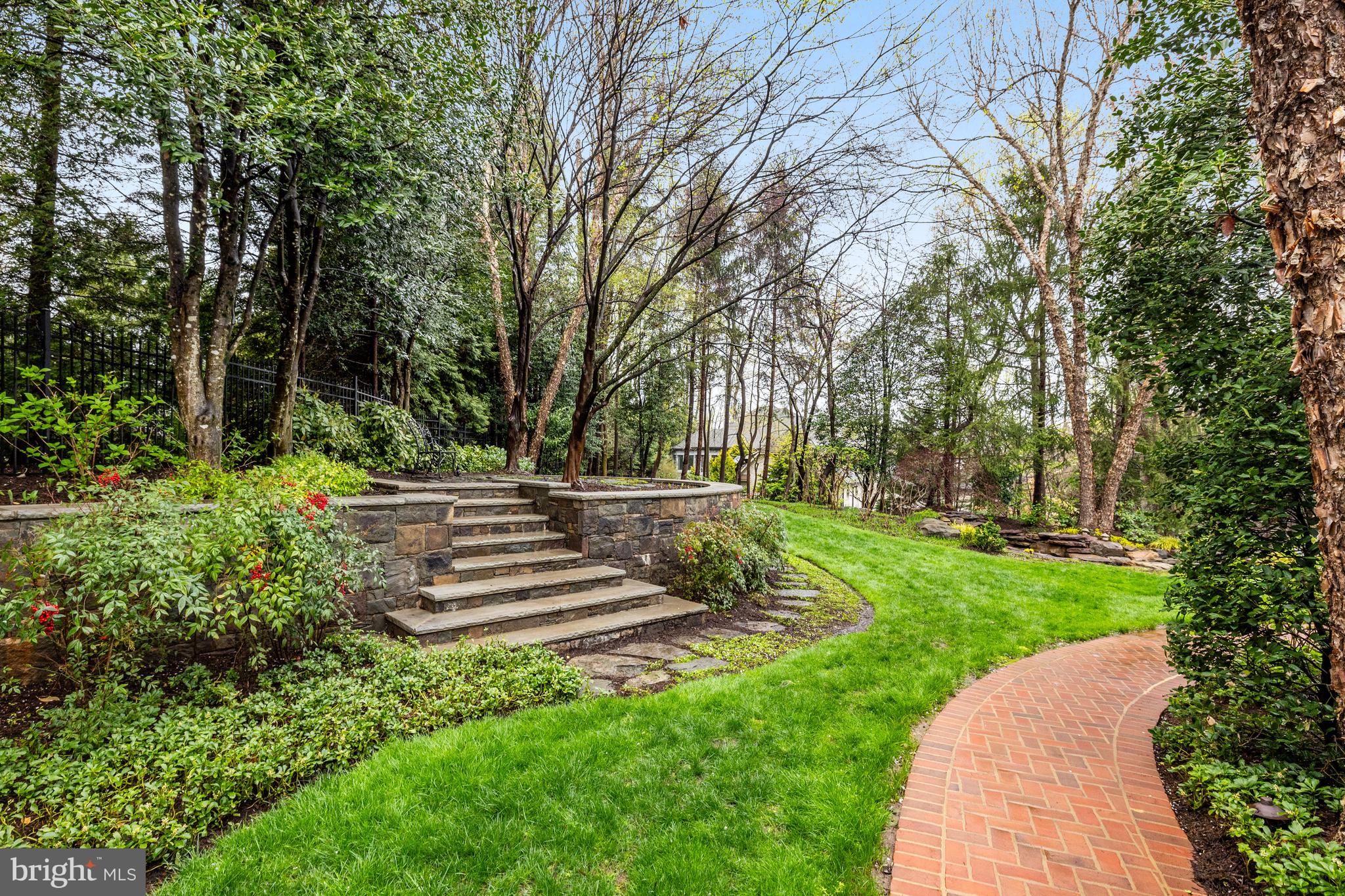 GARFIELD PARK - Residential