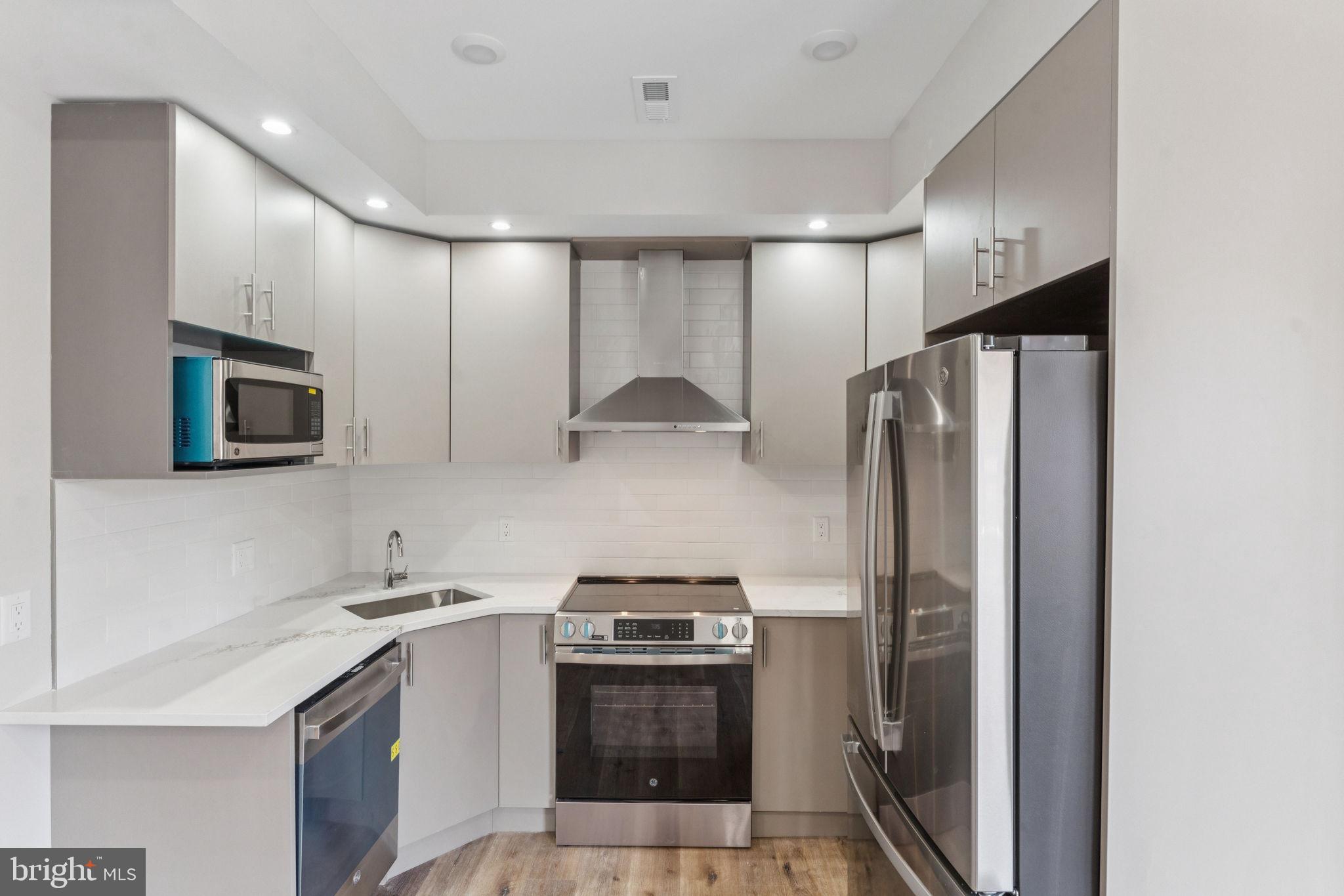 FAIRMOUNT - Residential Lease