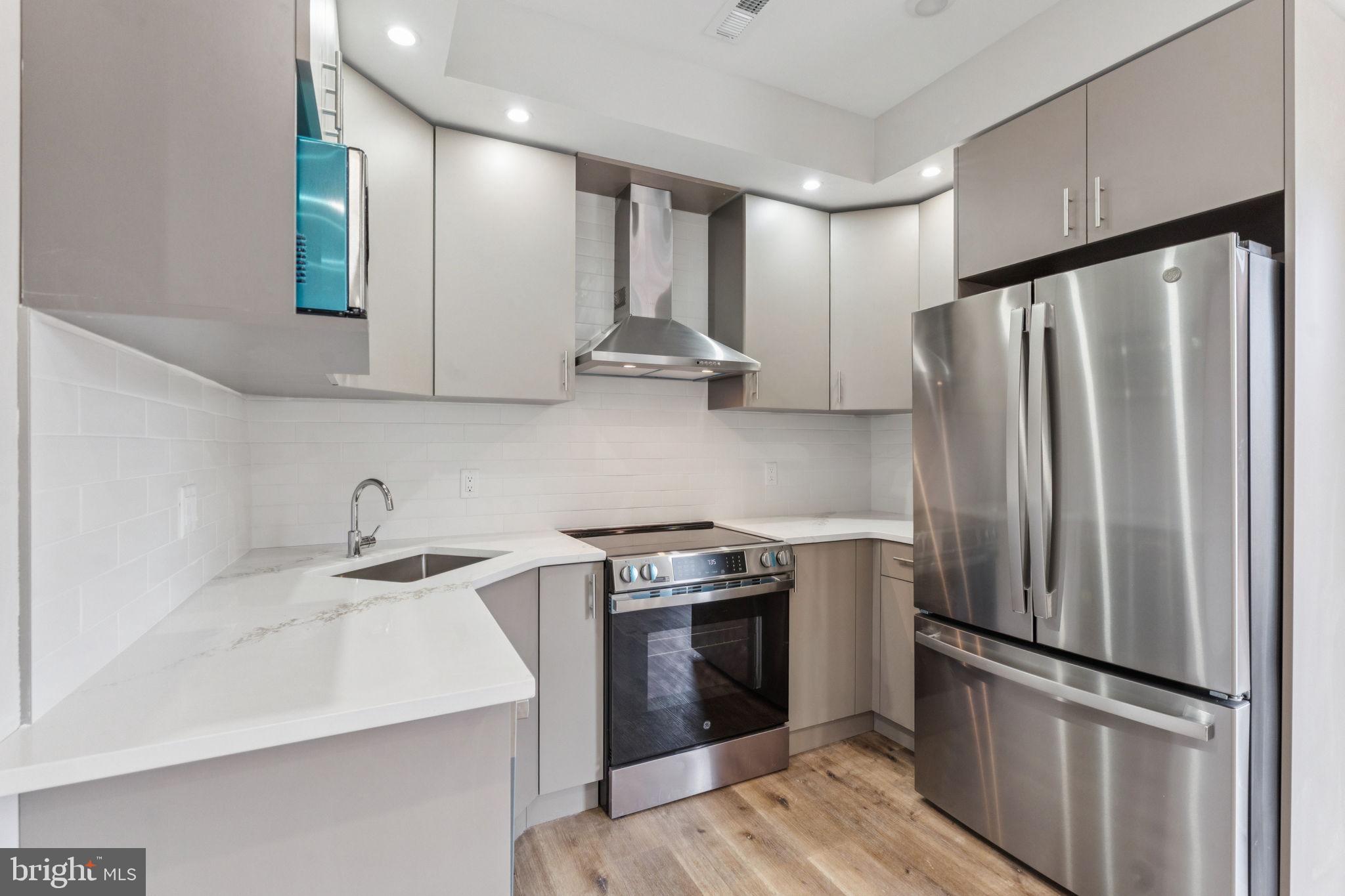 FAIRMOUNT - Residential Lease