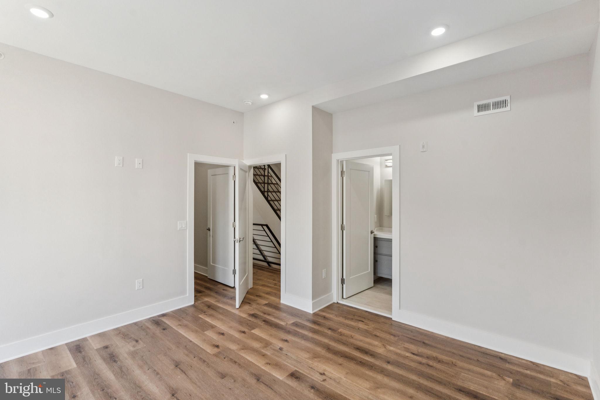 FAIRMOUNT - Residential Lease