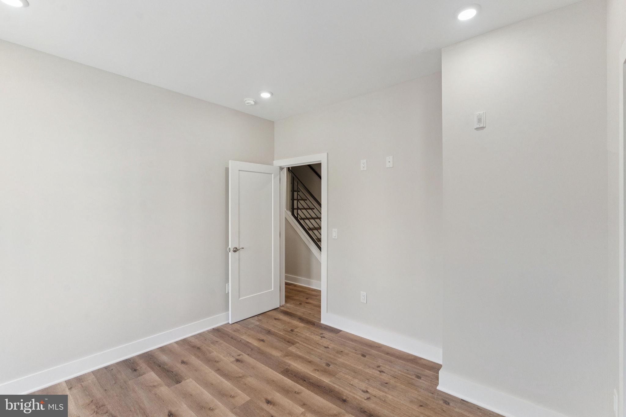 FAIRMOUNT - Residential Lease