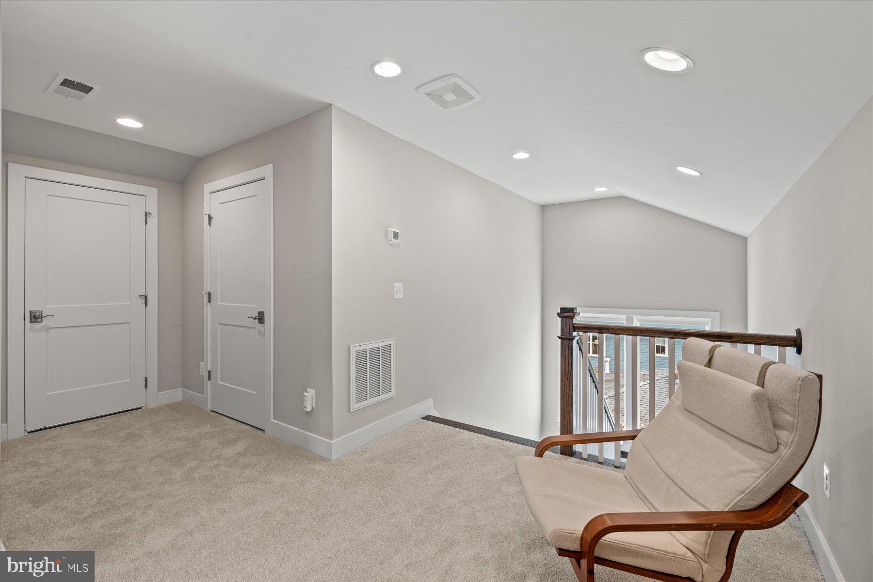 TUCKAHOE VILLAGE - Residential