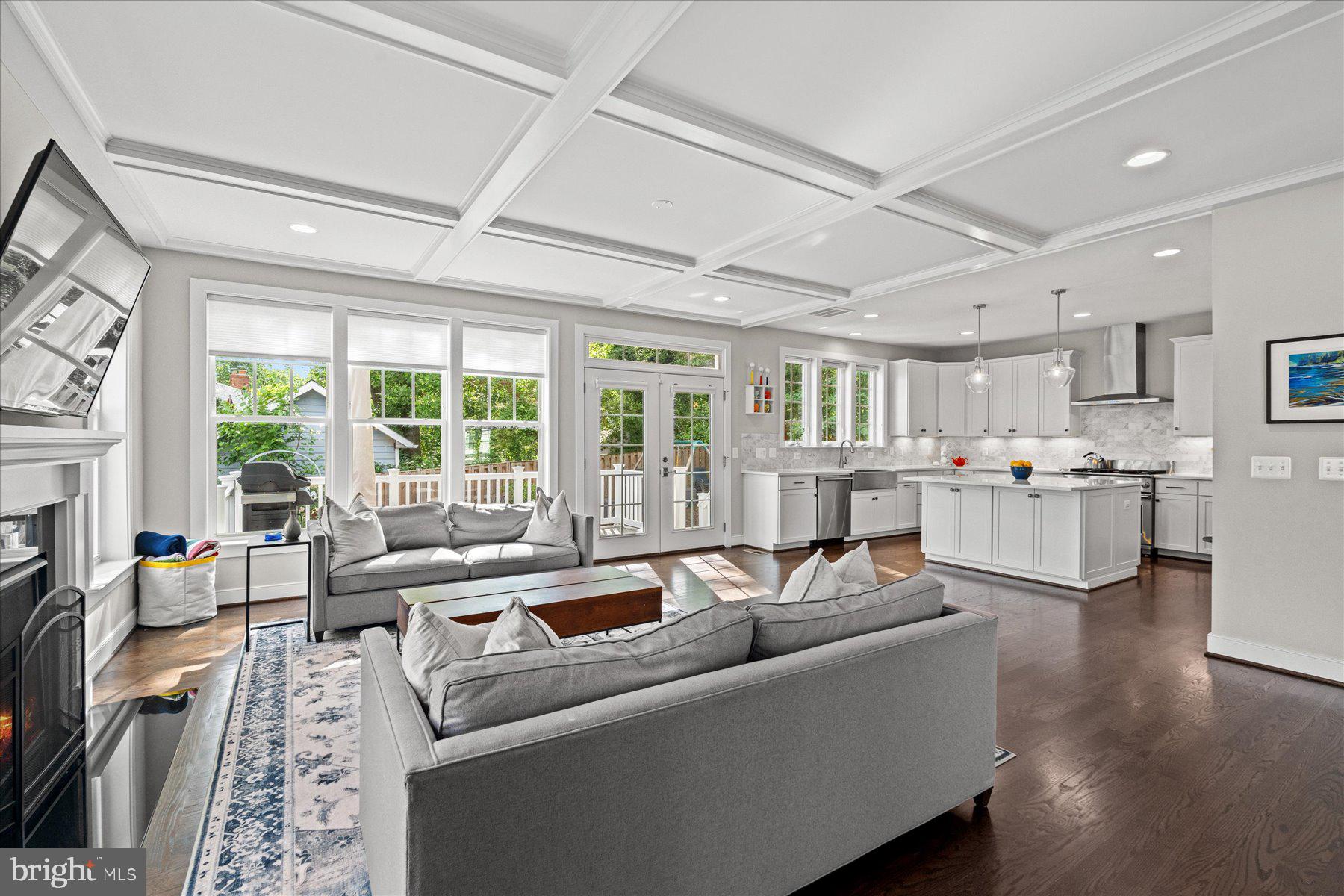 TUCKAHOE VILLAGE - Residential