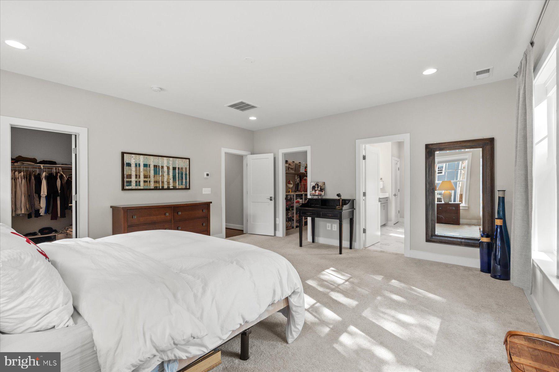 TUCKAHOE VILLAGE - Residential