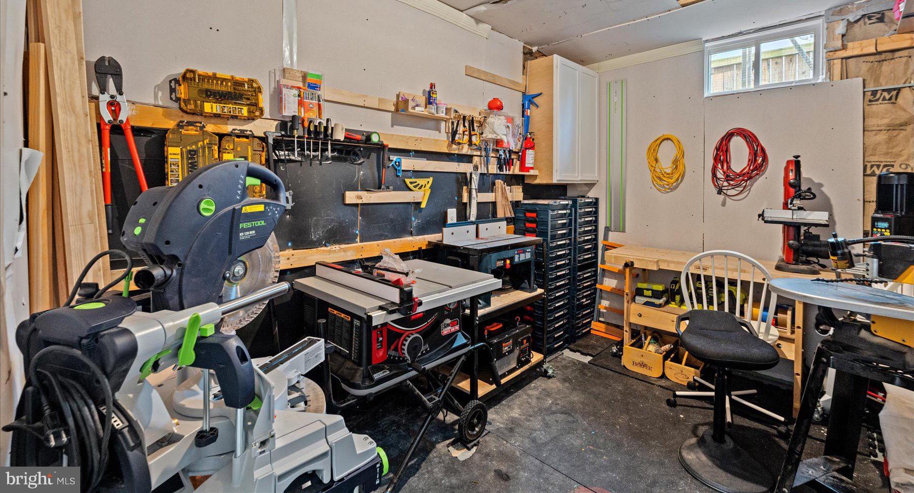 TUCKAHOE VILLAGE - Residential