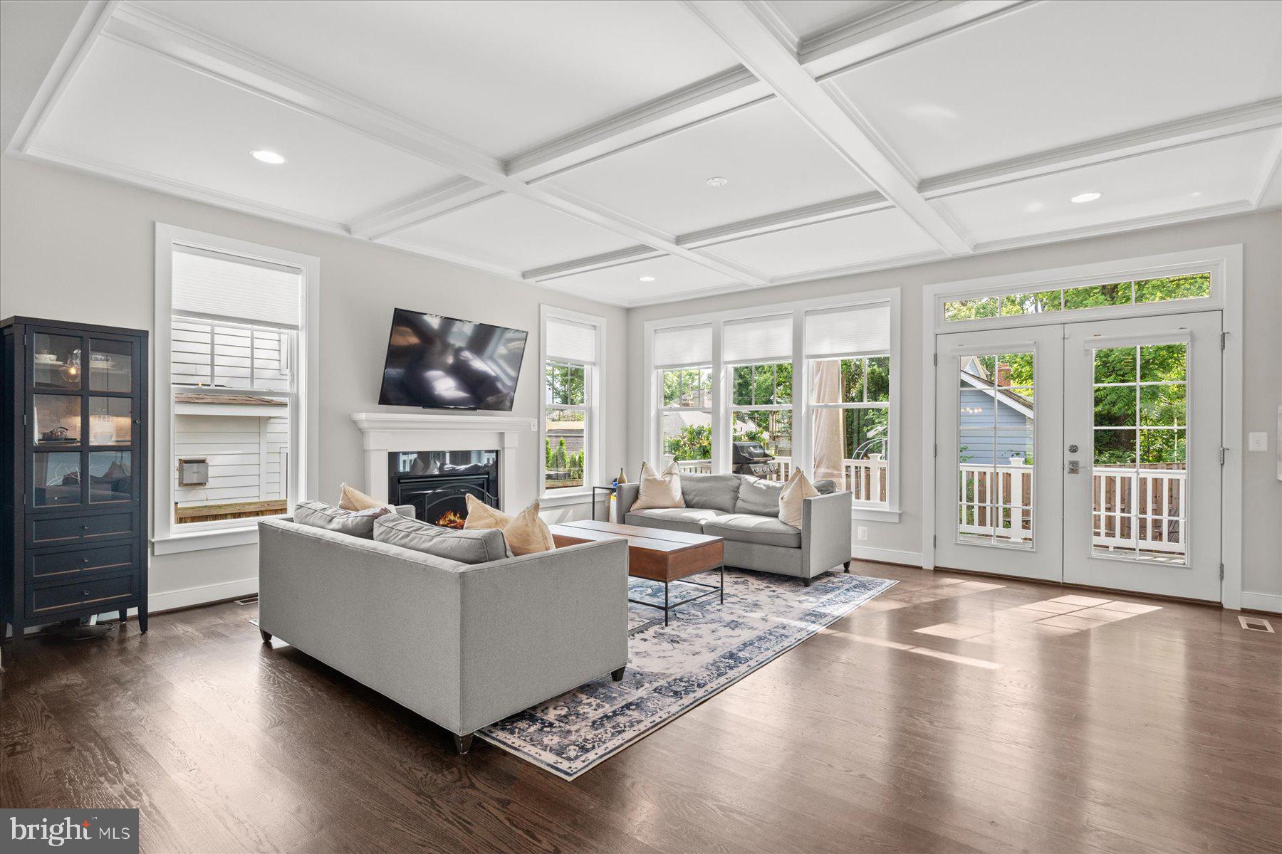 TUCKAHOE VILLAGE - Residential