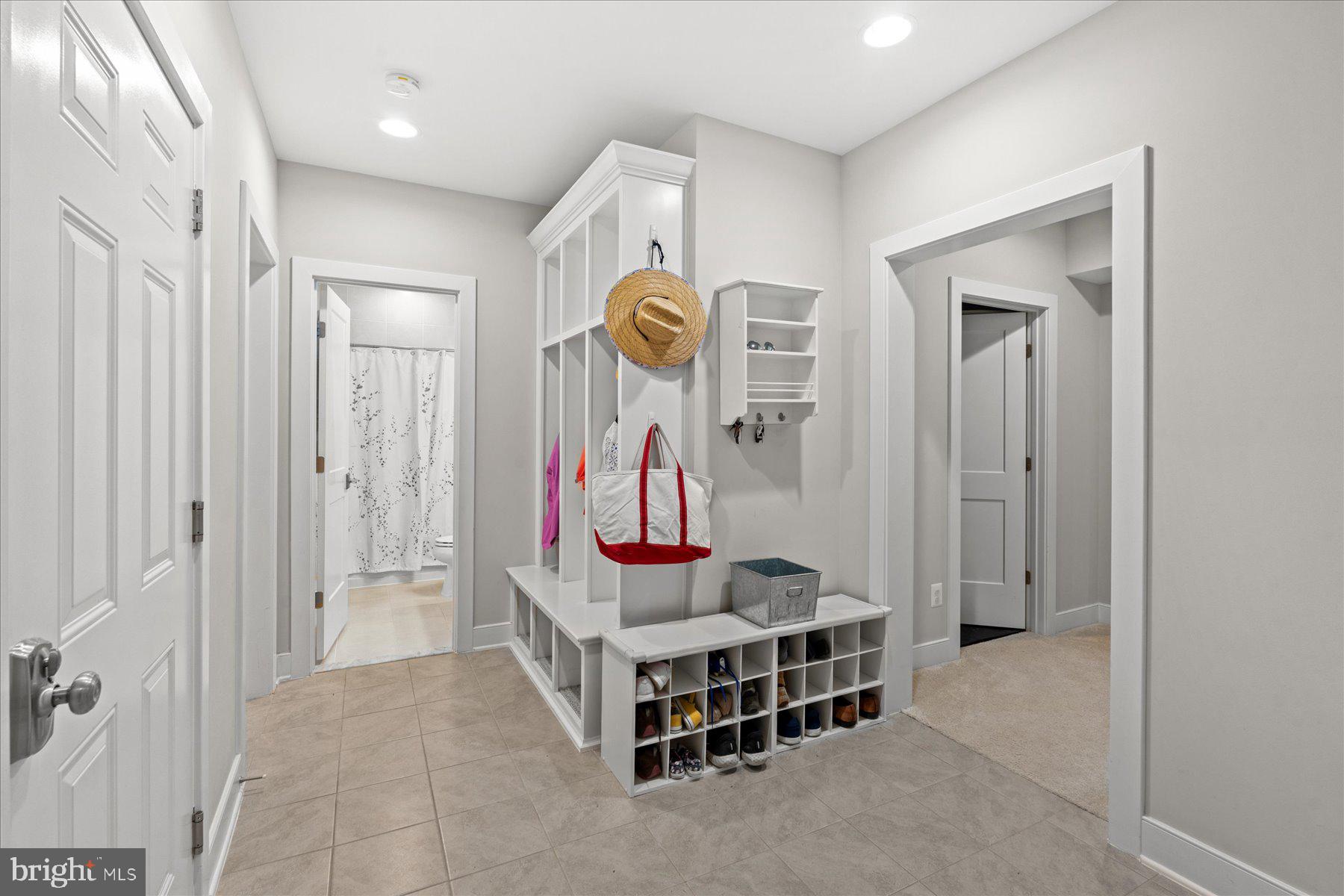 TUCKAHOE VILLAGE - Residential