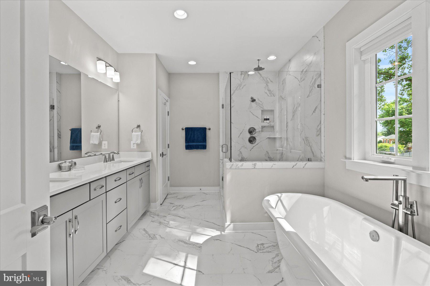 TUCKAHOE VILLAGE - Residential