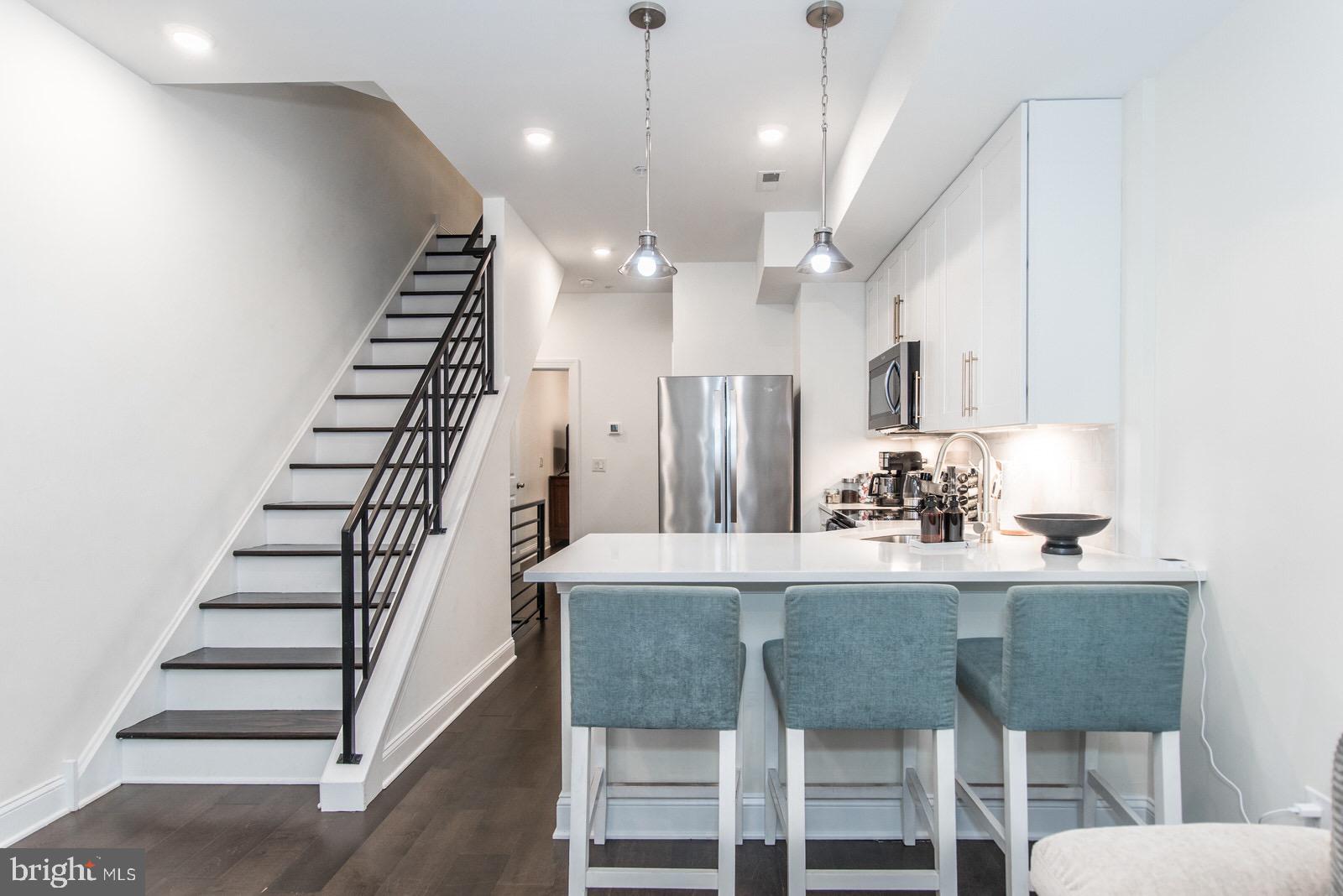 3958 MOUNT VERNON STREET 2