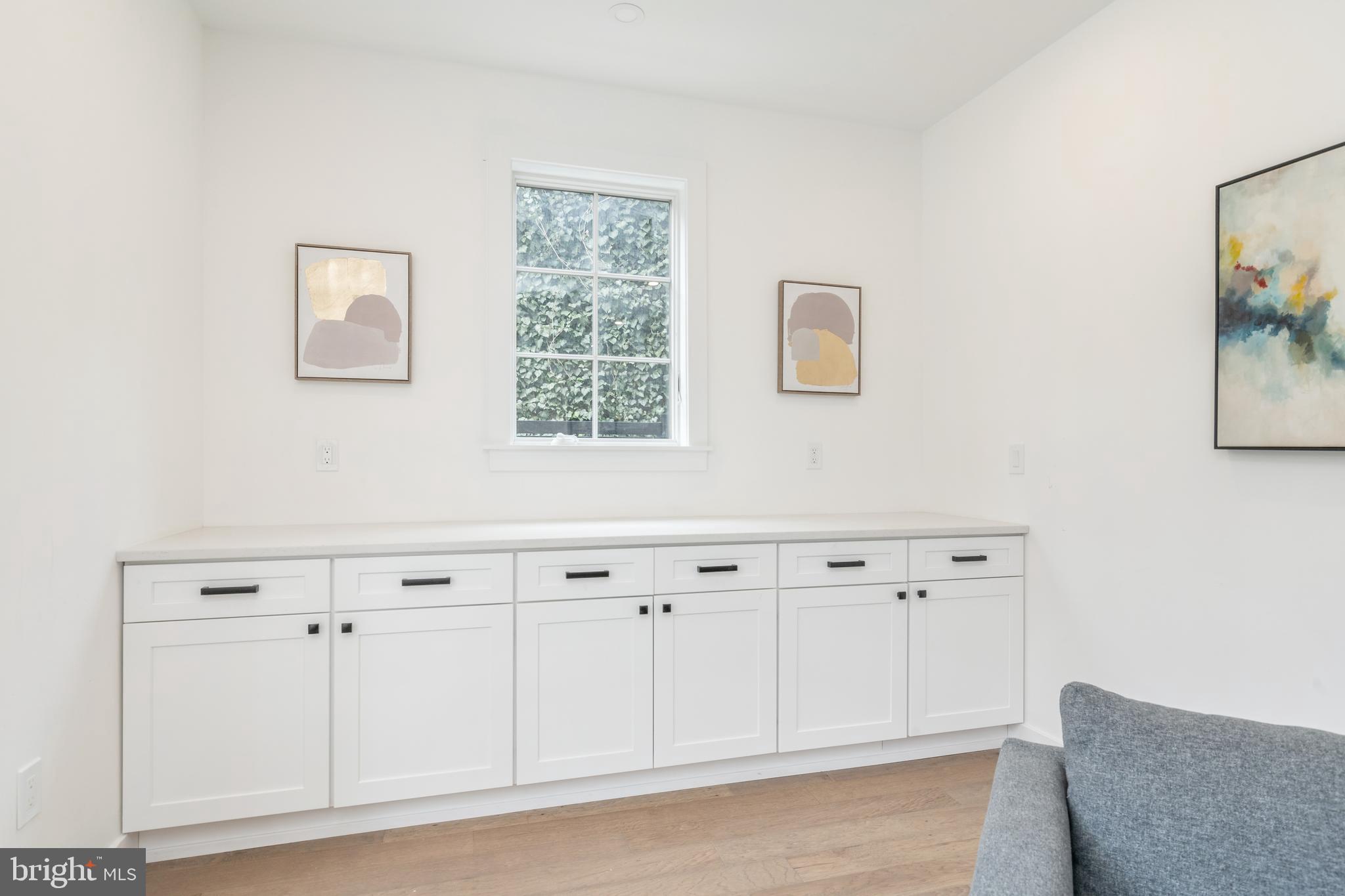 CHESTNUT HILL - Residential