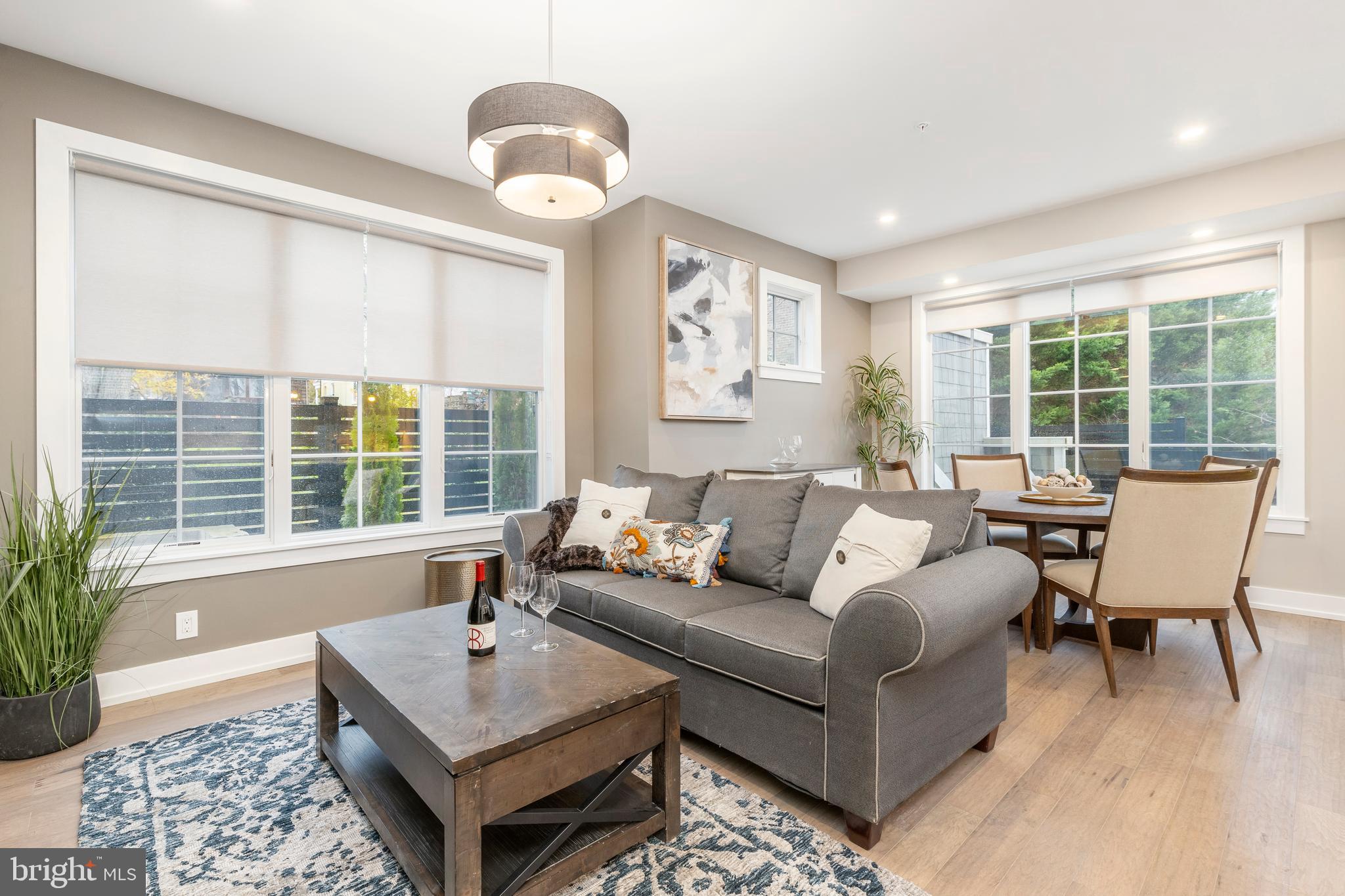 CHESTNUT HILL - Residential