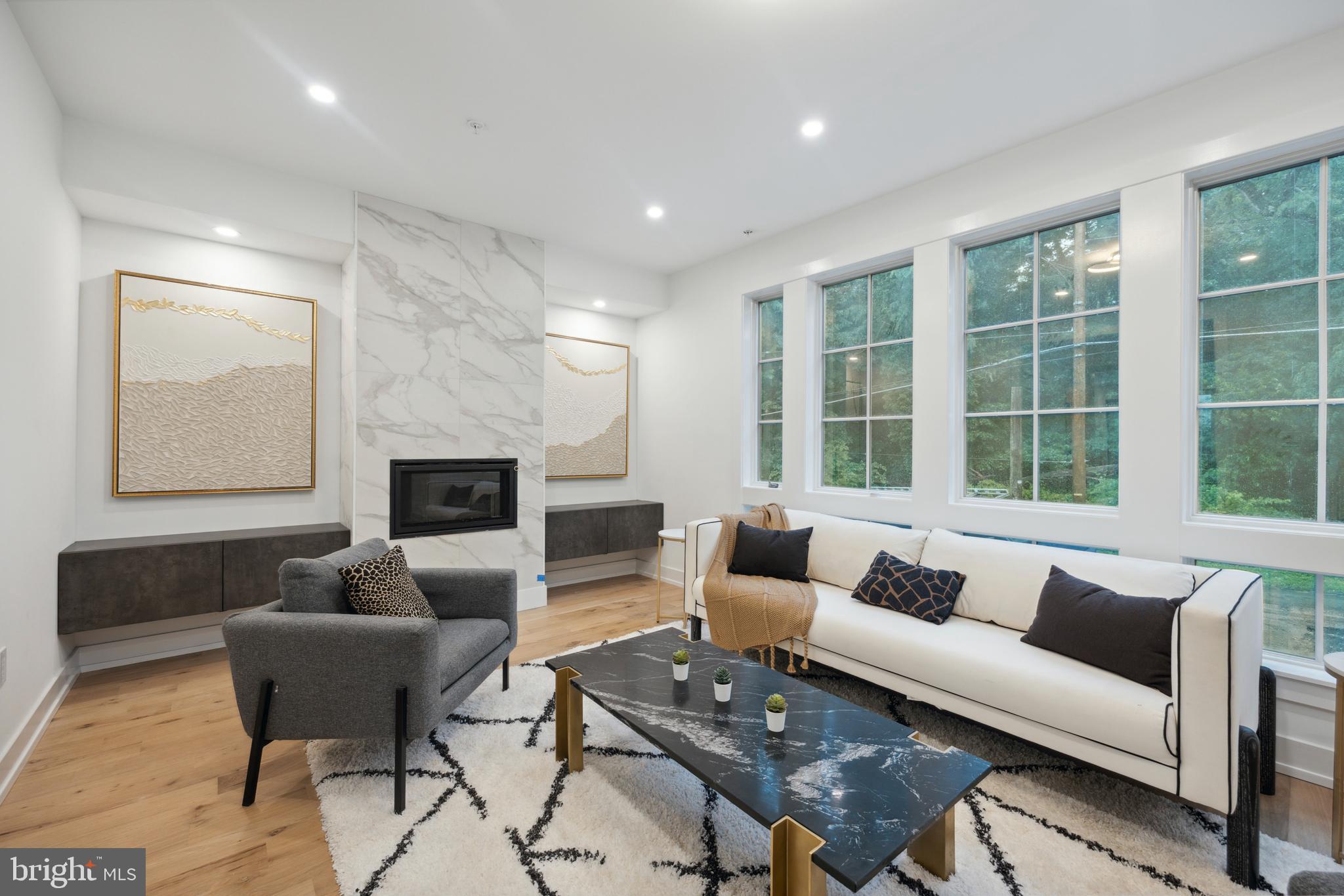 CHESTNUT HILL - Residential