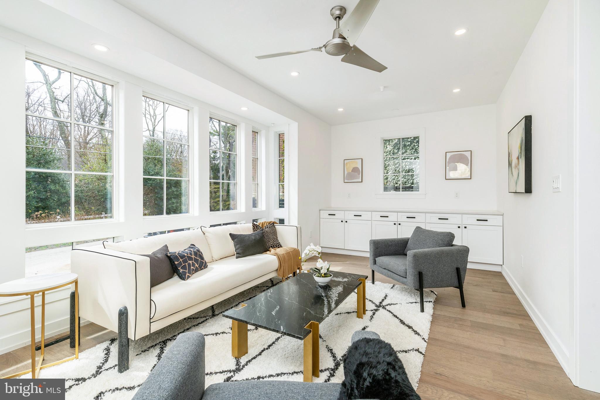 CHESTNUT HILL - Residential