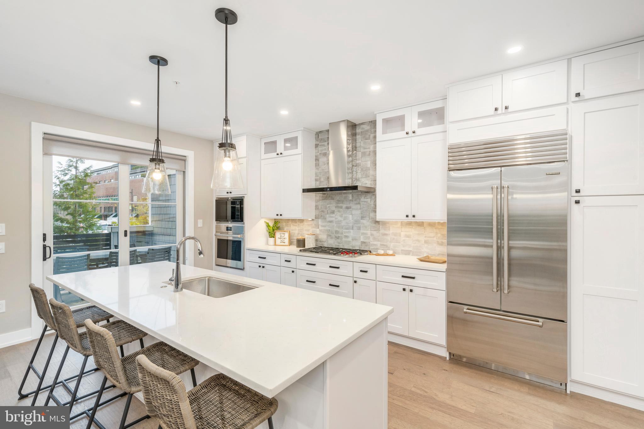 CHESTNUT HILL - Residential