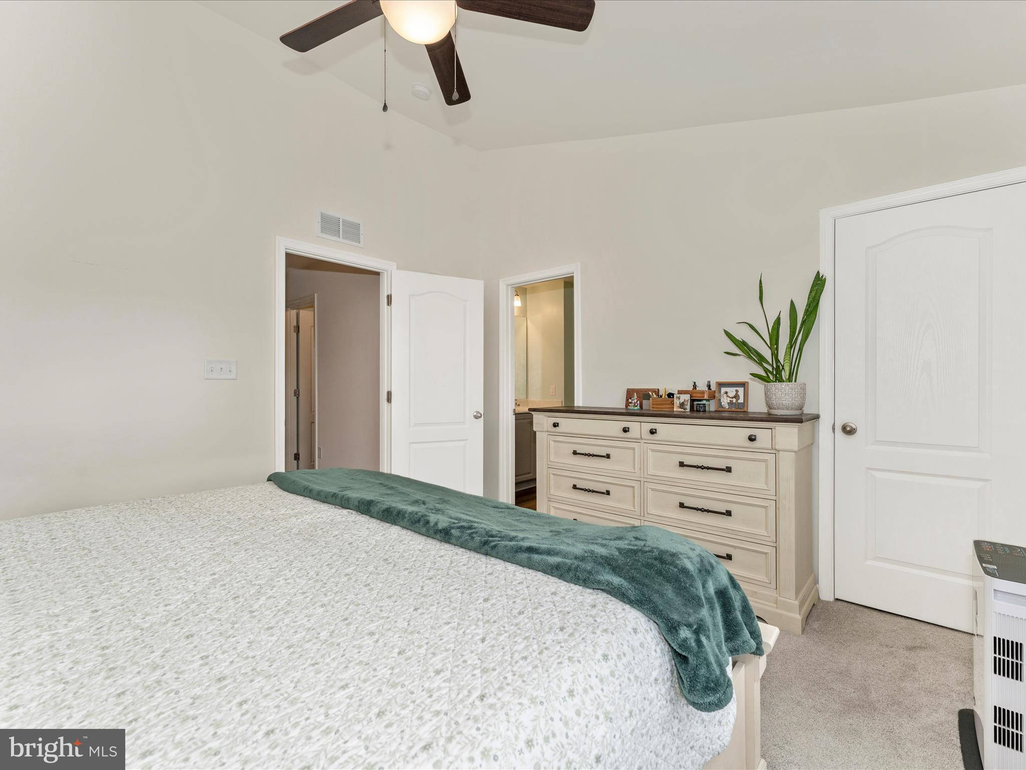 ARCHERS ROCK - Residential