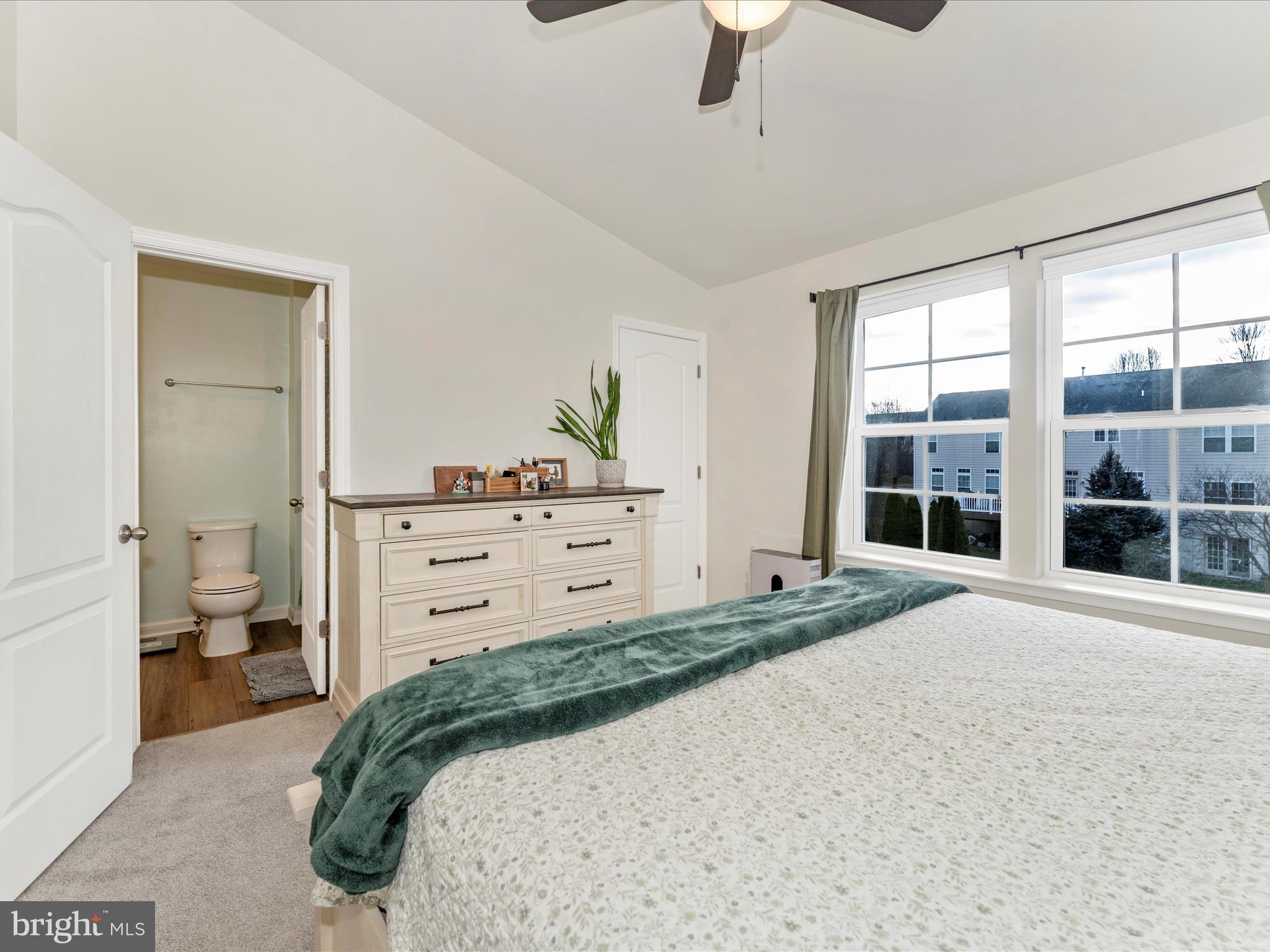 ARCHERS ROCK - Residential