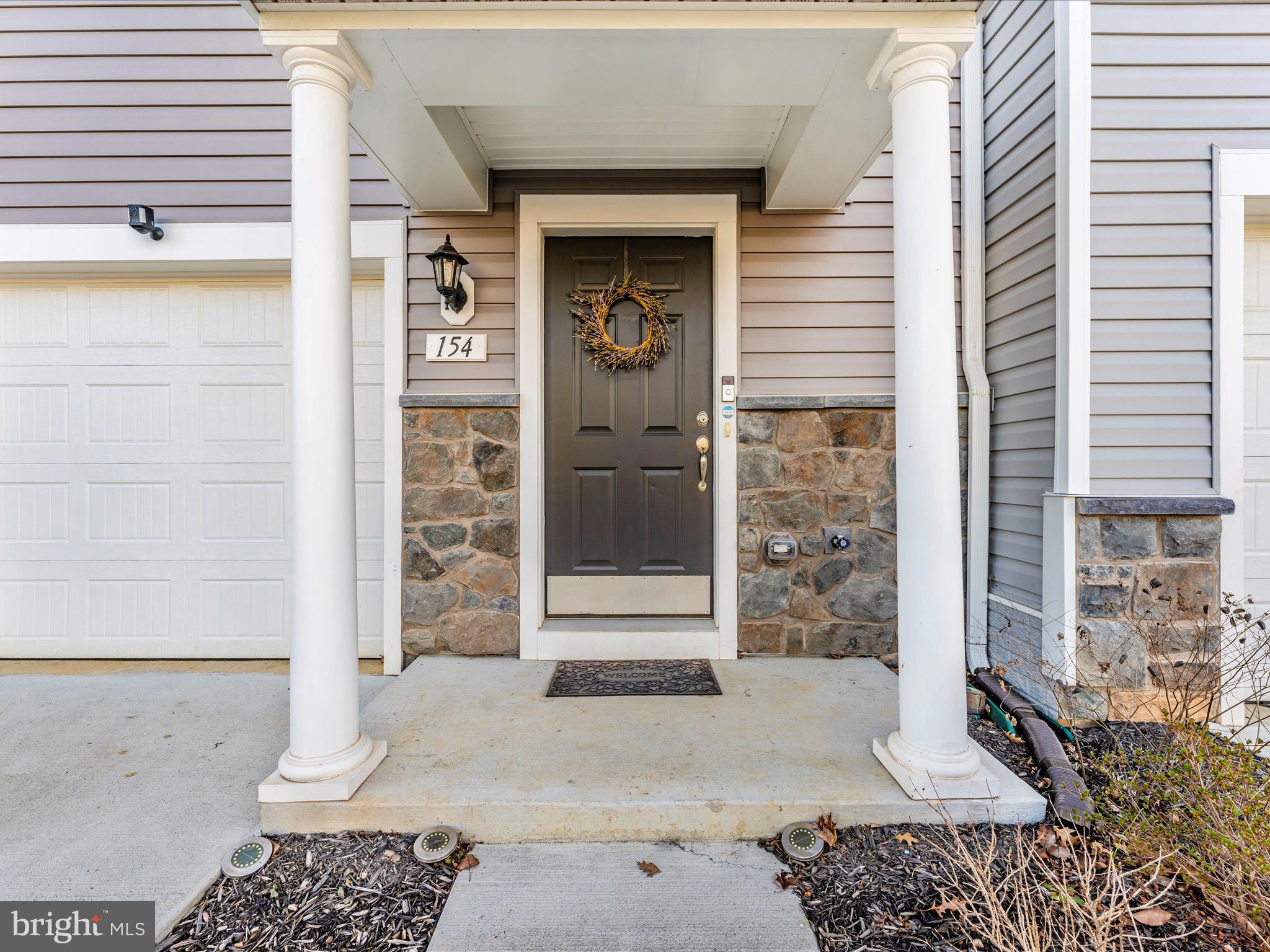 ARCHERS ROCK - Residential