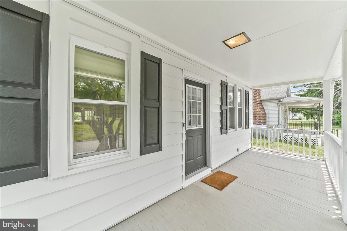 1019 RIVERSIDE DRIVE