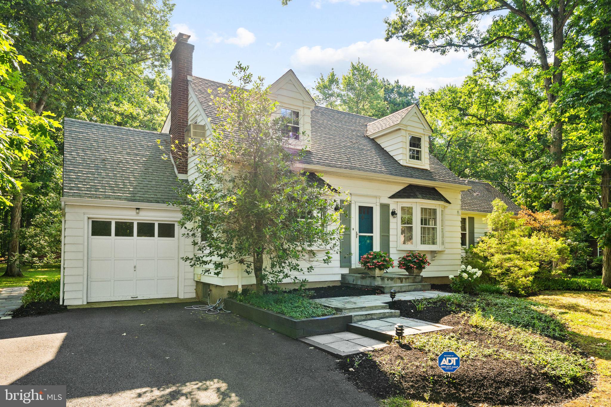 2551 PARK ROAD